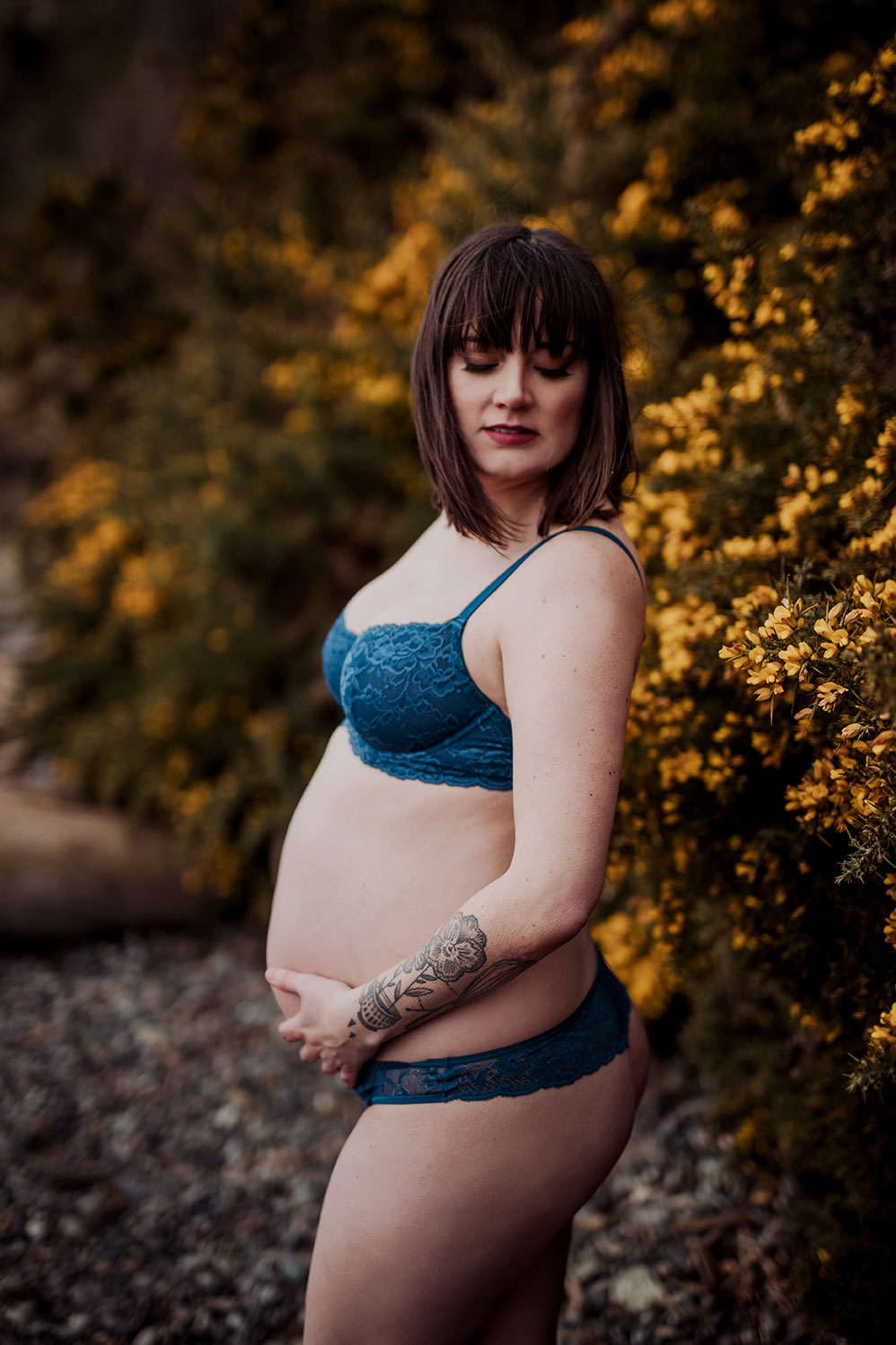 Victoria-BC-Outdoor-Maternity-Boudoir-Photography-109.jpg