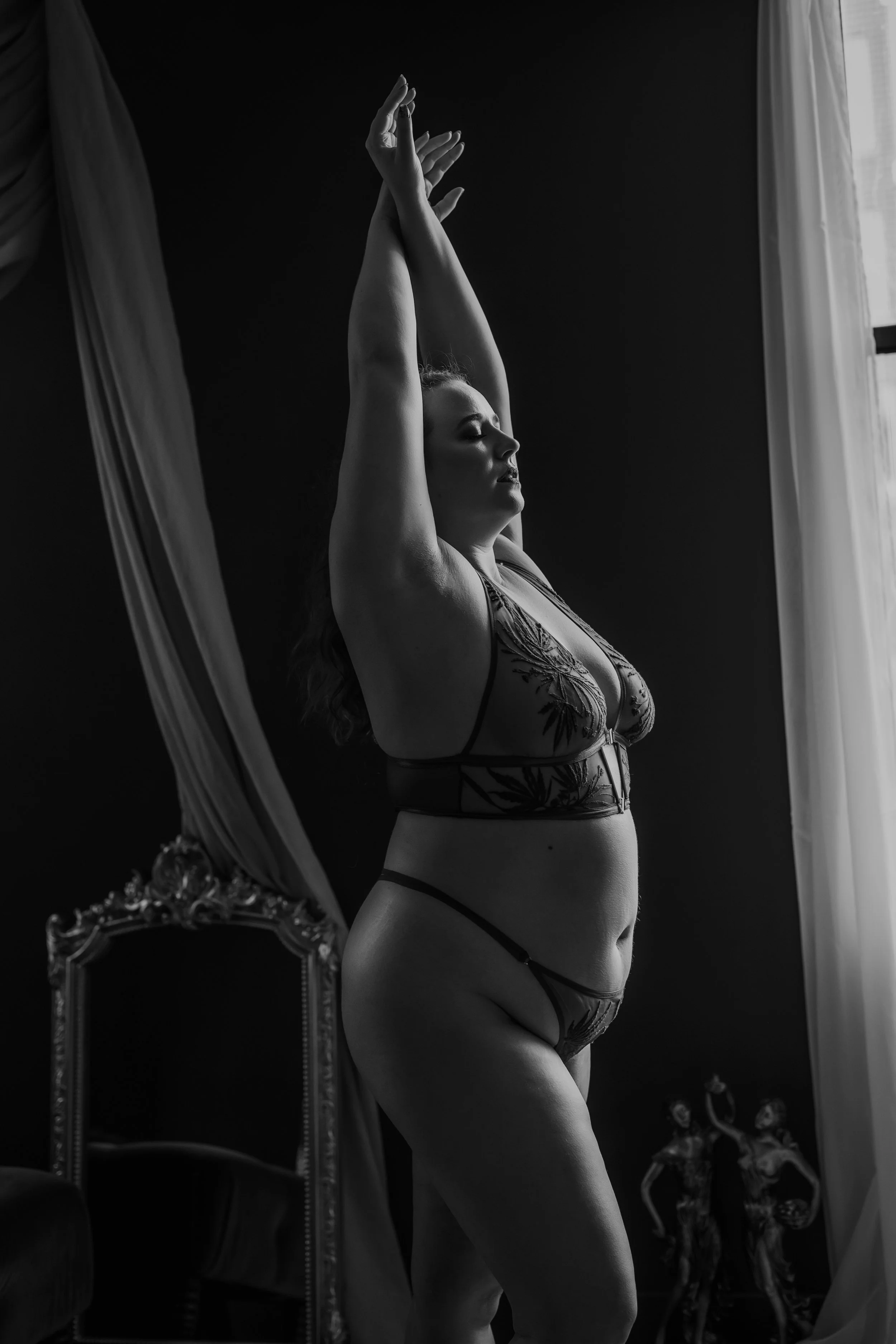 honey muse jenn-4bw.jpg