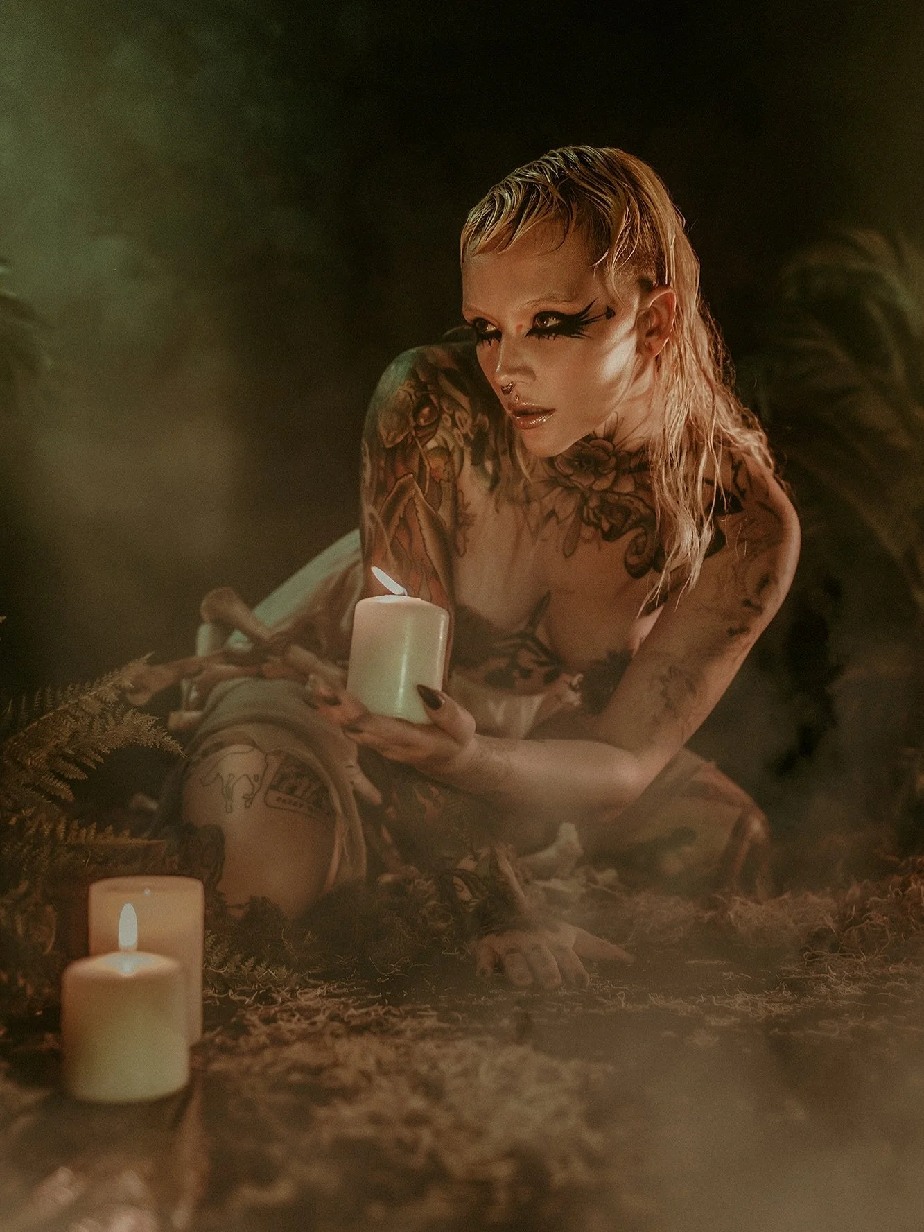 Annual tradition of resharing this session for Halloween 🕯️🦴

One of my all time favourite sessions everrrr - we knocked this out in 30 minutes. And I&rsquo;m still finding moss in my studio vanity to this day (three years later). 

Happy Halloween