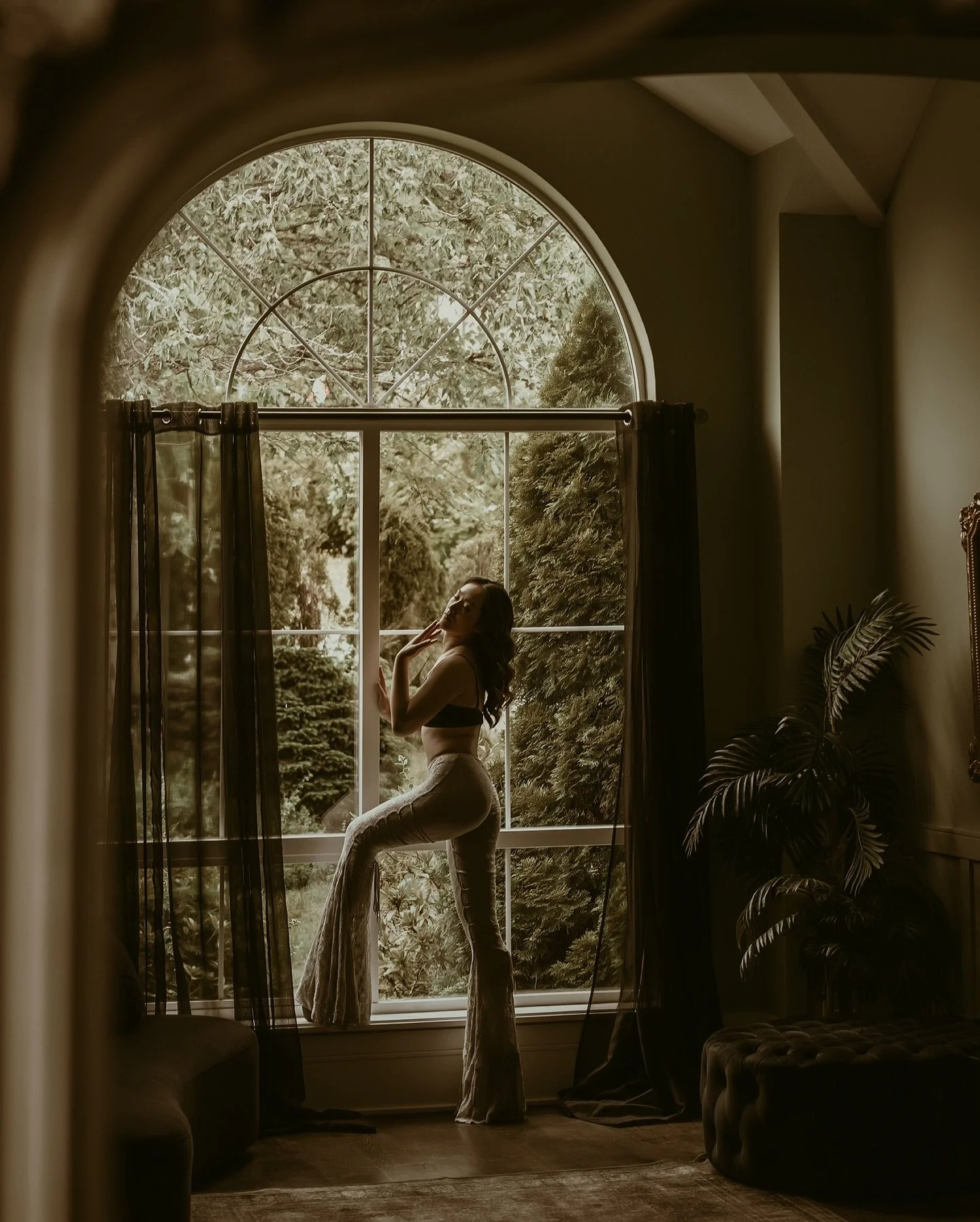 Shoot number two for this cutie at our new studio! 

She came over to the island for her first shoot, and now that we&rsquo;re on the mainland she didn&rsquo;t need to travel nearly as far for round two. ✨ 

I lovedddd the outfits she brought &mdash;