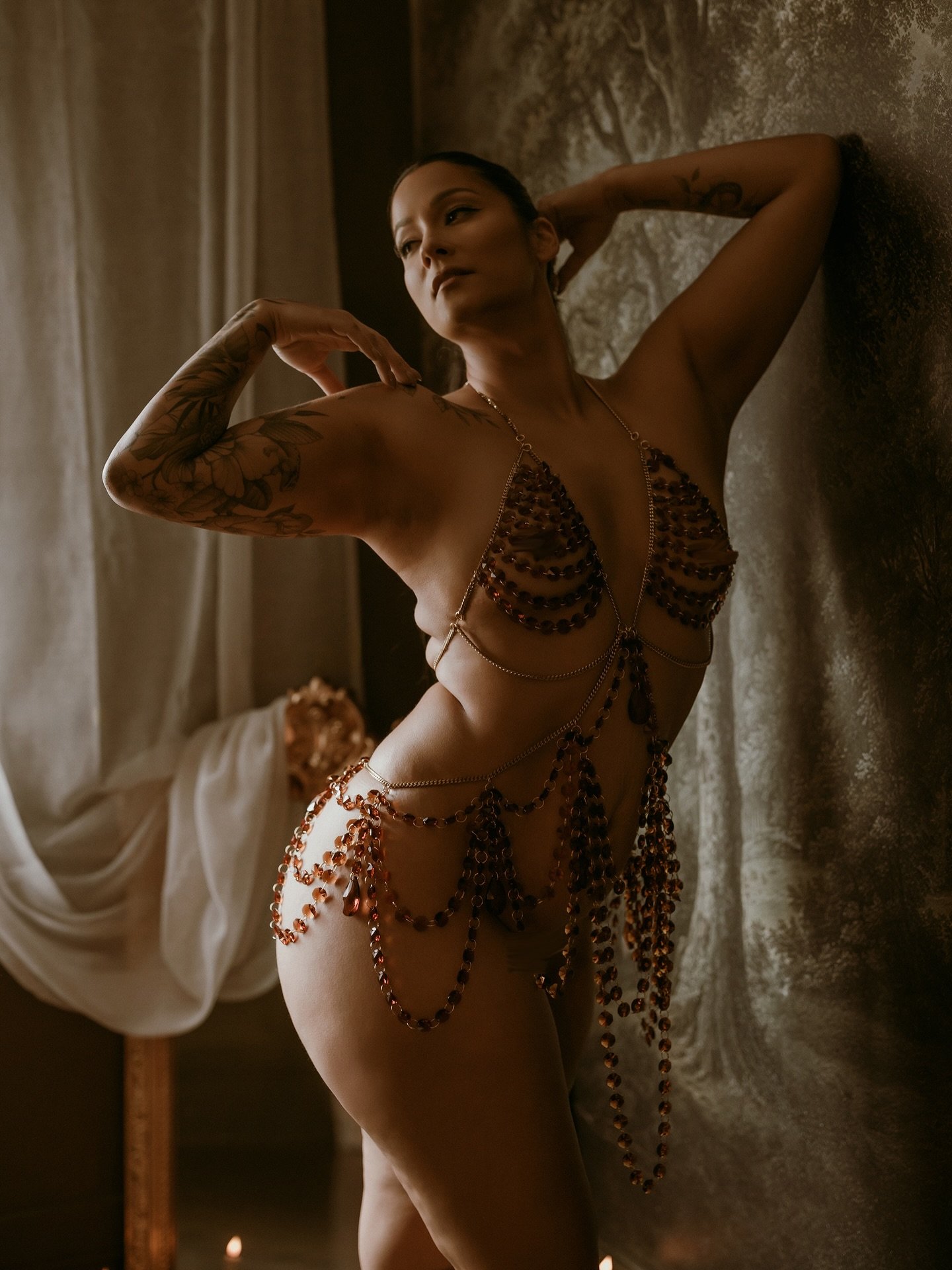 A little commotion for the dress 😮&zwj;💨

This beauty came in and was the first to wear one of our new body jewelry pieces in the client closet. 

Aaaand I&rsquo;m obsessed. The way these handmade pieces drape on curves is just unreaaaal. 

You wil