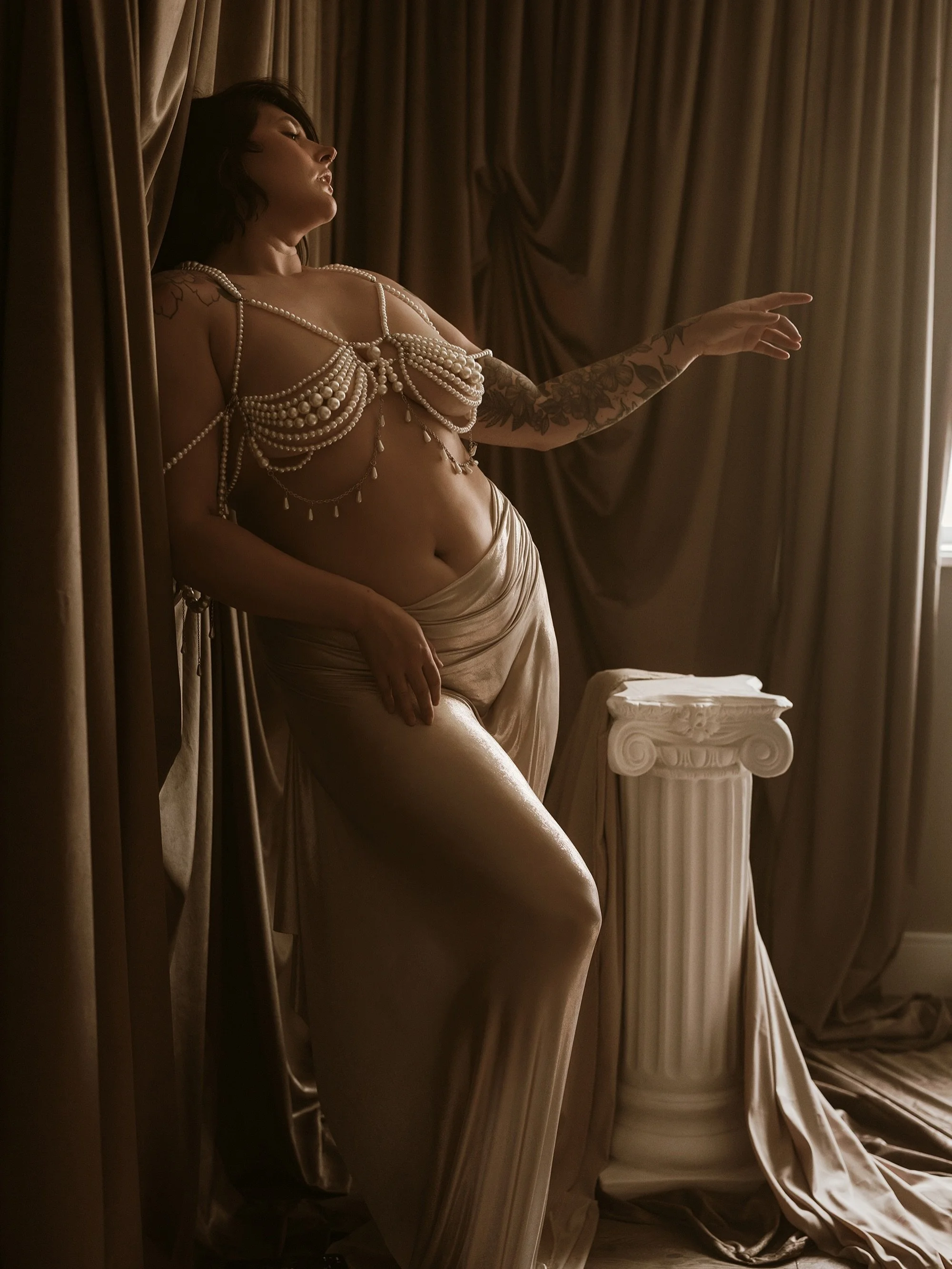 My latest self portraits in our new set&mdash; the pillar parlor ✨

This room is everything I dreamed it to be. Soft. Decadent. The perfect backdrop to melt back into your body and your sensuality. 

It&rsquo;s also the perffffect new backdrop to pai