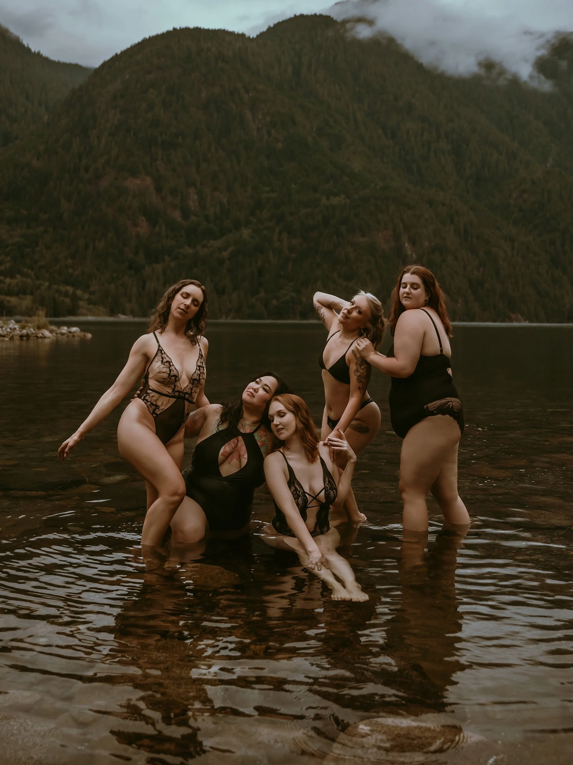 💚 join us for our Vancouver group muses shoot August 14! 💚

Because micro joys are how we survive macro grief. And nothinggggg touches my ecogrief like facilitating a day of deep play and frolicking with a bunch of babes in nature. 

This years gro