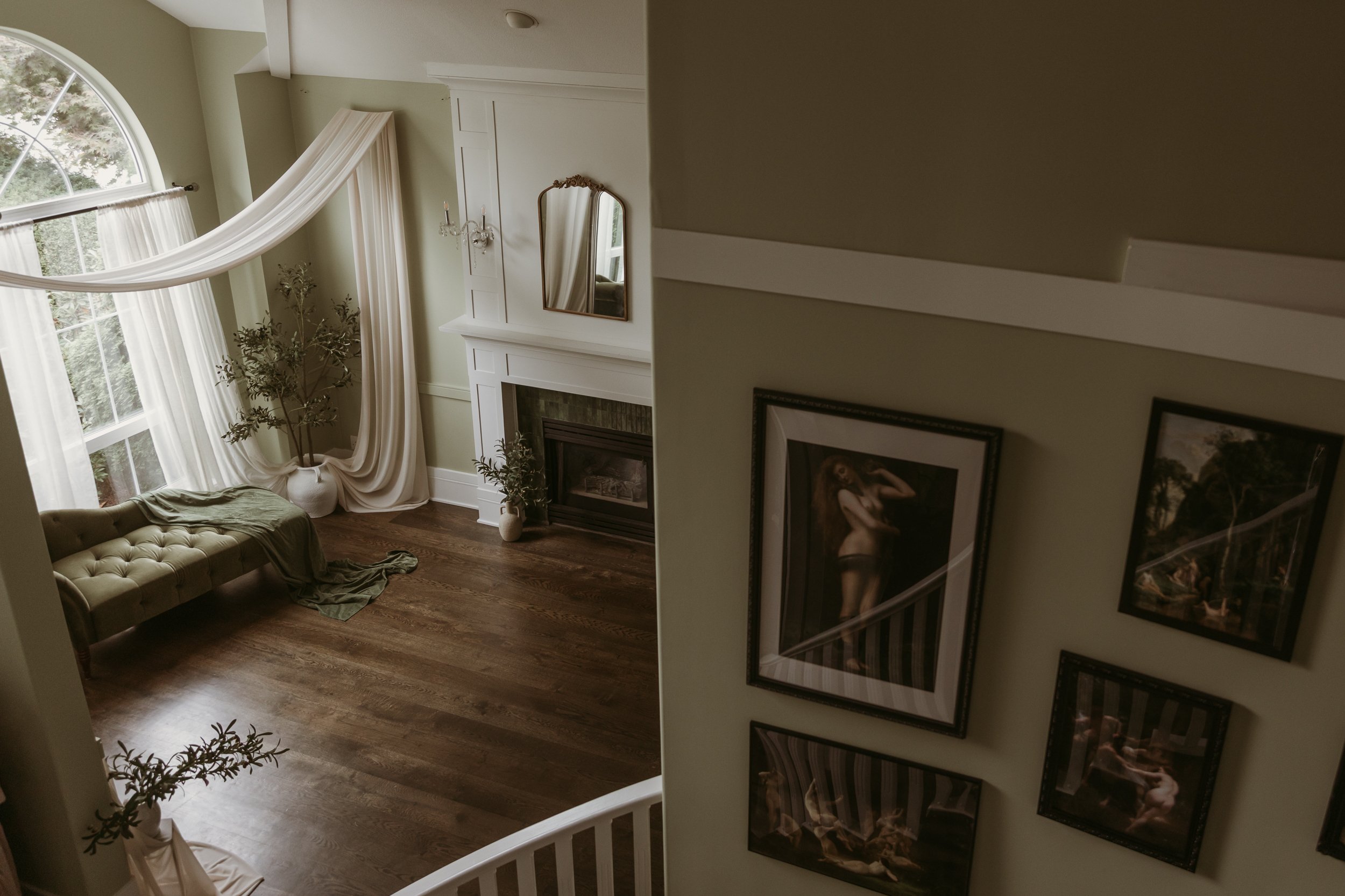 greater vancouver boudoir photo studio.jpg