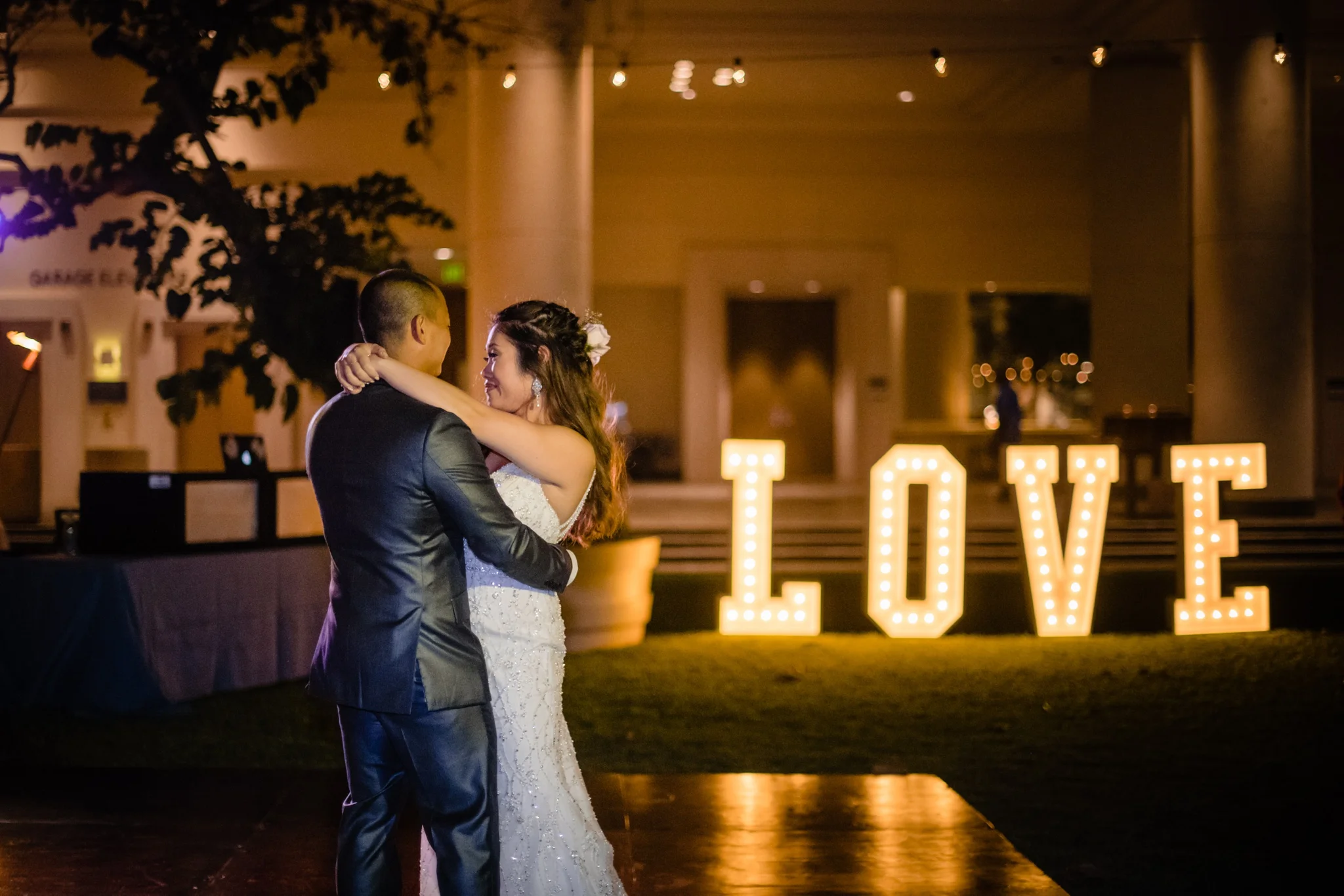 newly wed first dance big island wedding