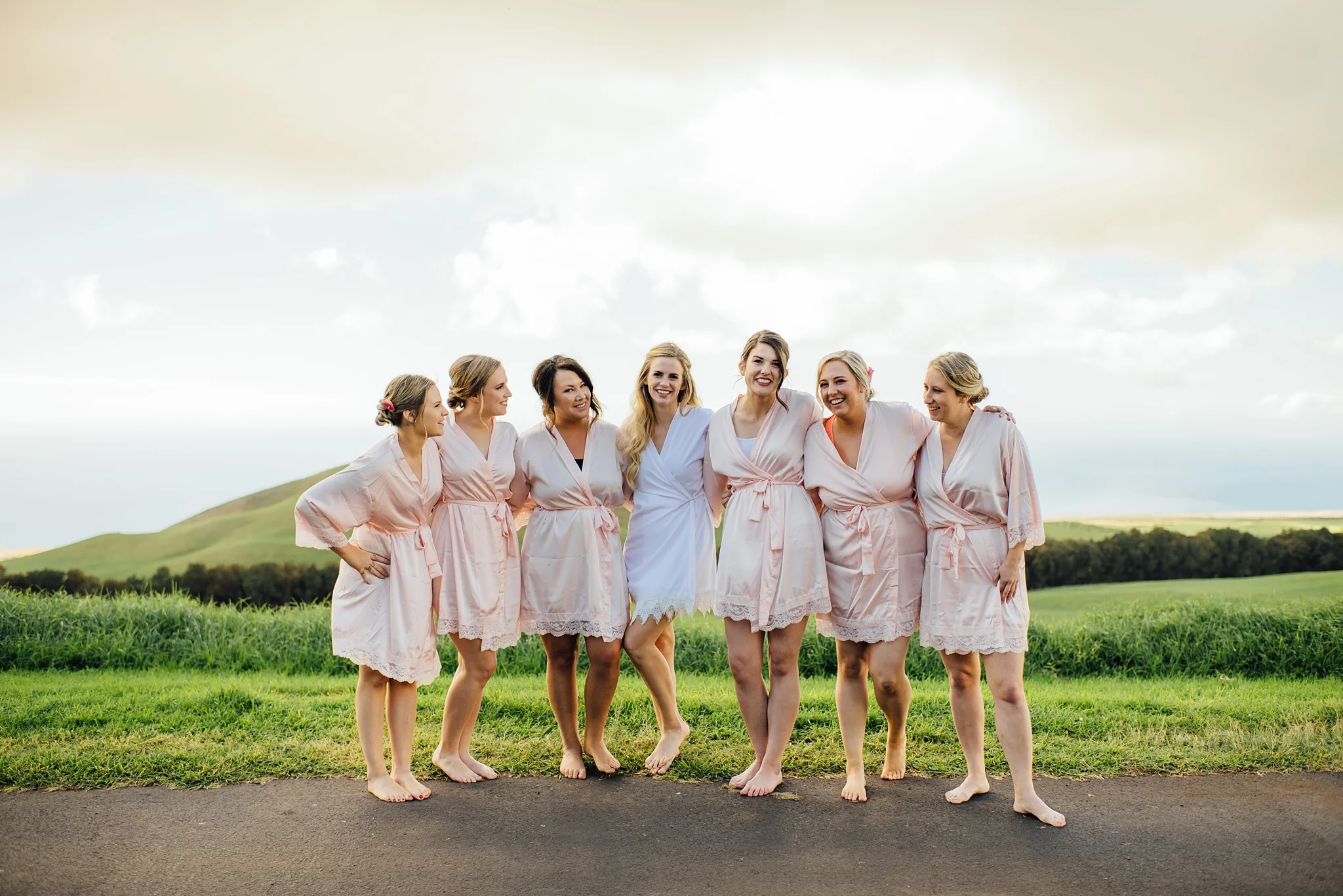 Best girlfriends on your wedding day