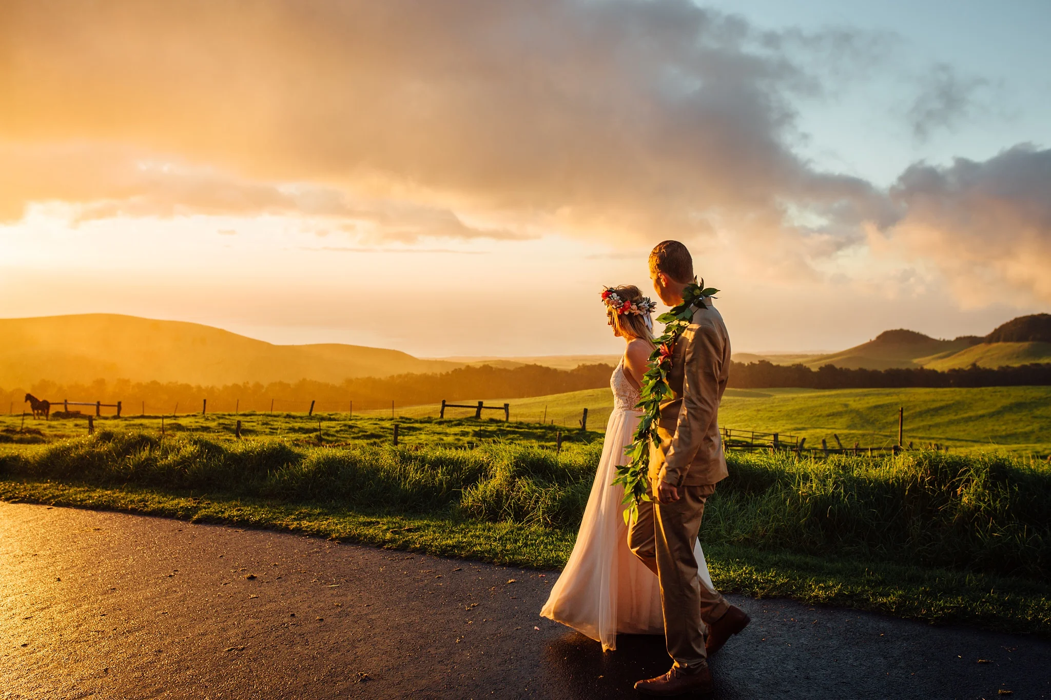golden kahua ranch wedding