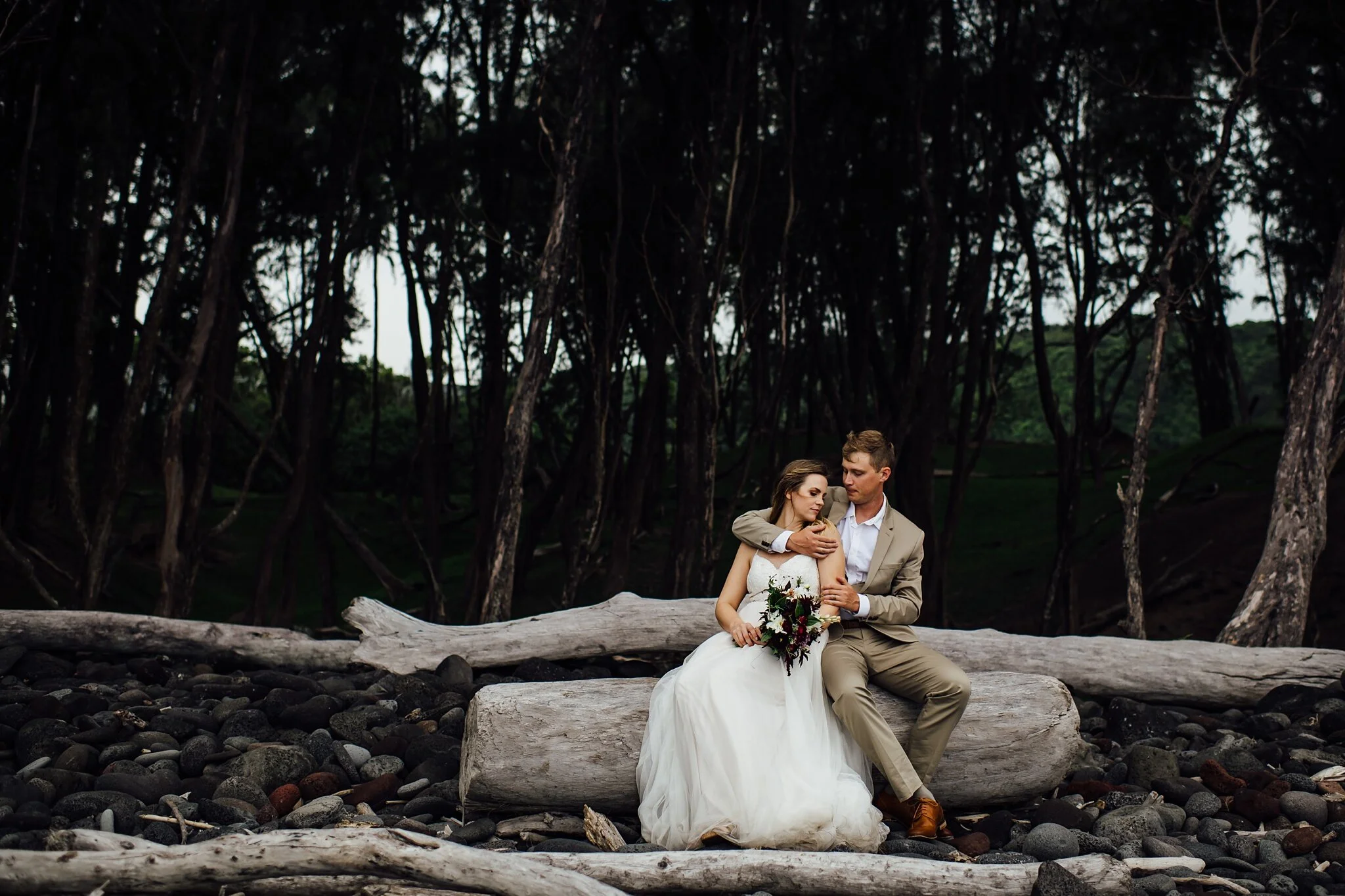 pololu-valley-adventure-elopement-big-island