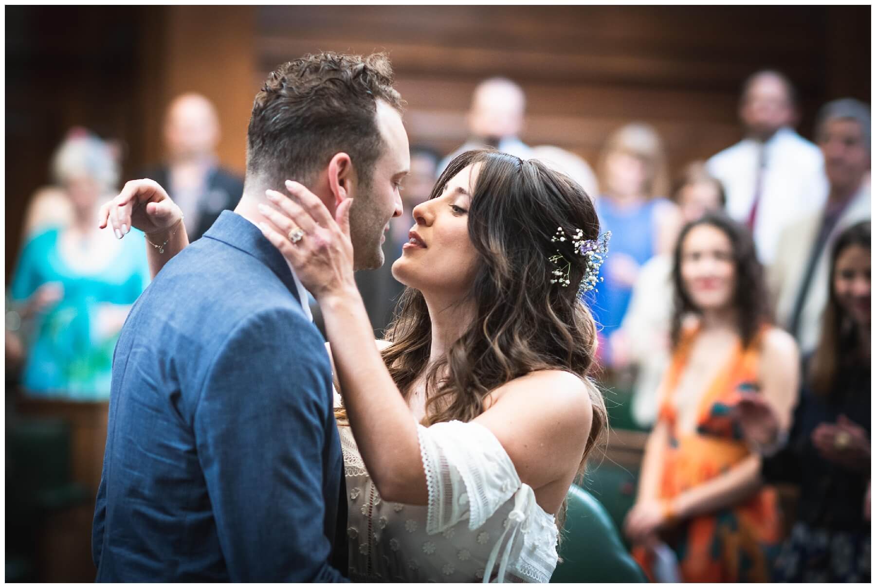 london-wedding-photographer-first-kiss.jpg