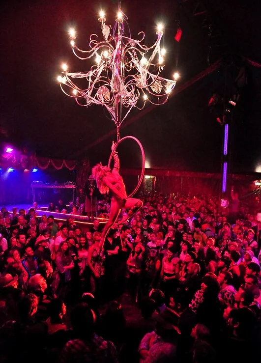 Chandelier Halloween.JPG