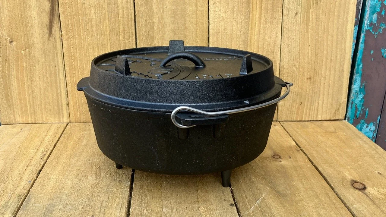 Petromax Ft6 Dutch Oven - Campfire Cooking at its Finest