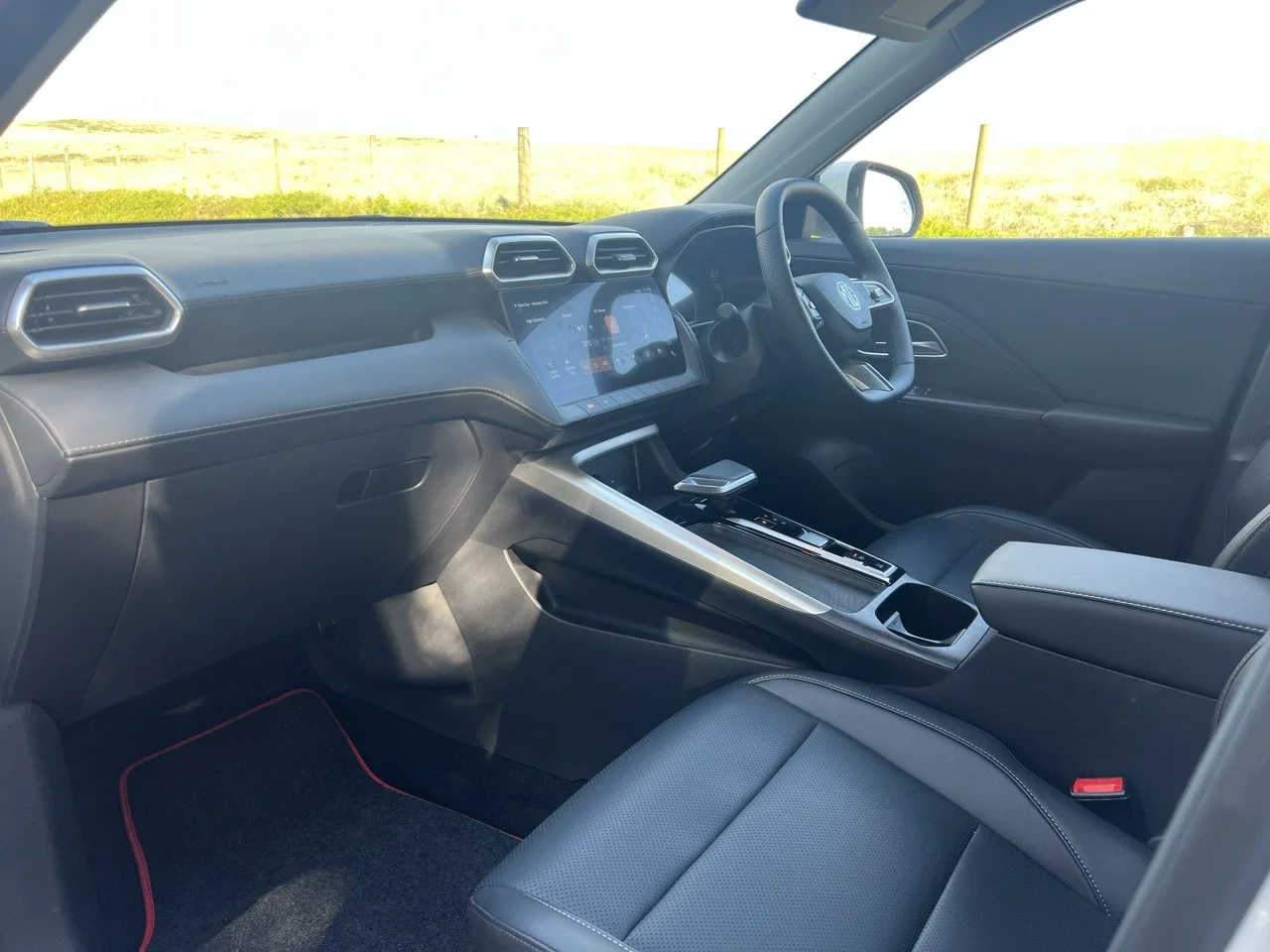 2025 MG ZS Hybrid+ Dash Layout