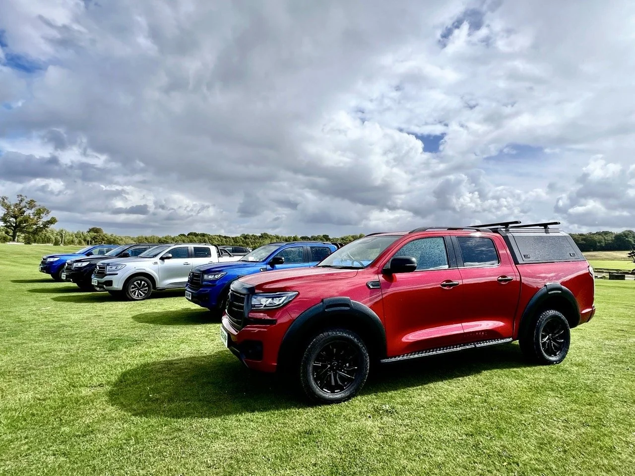 2025 GWM Poer300