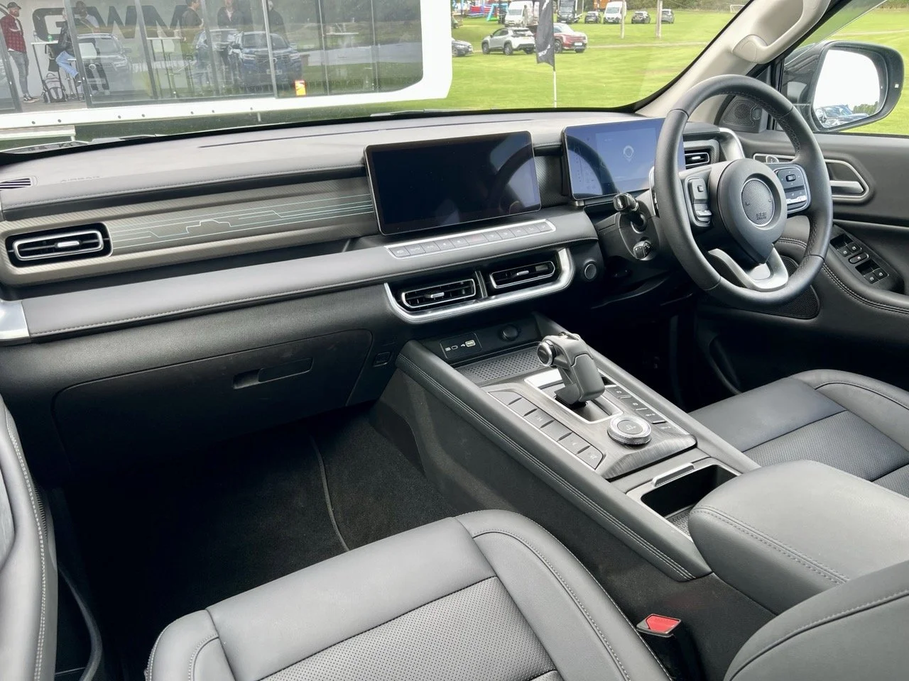 2025 GWM Poer300 Dash Layout