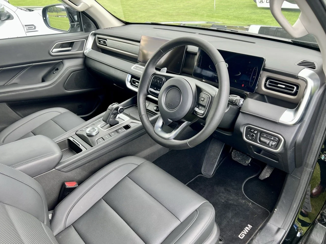 2025 GWM Poer300 Dash Layout