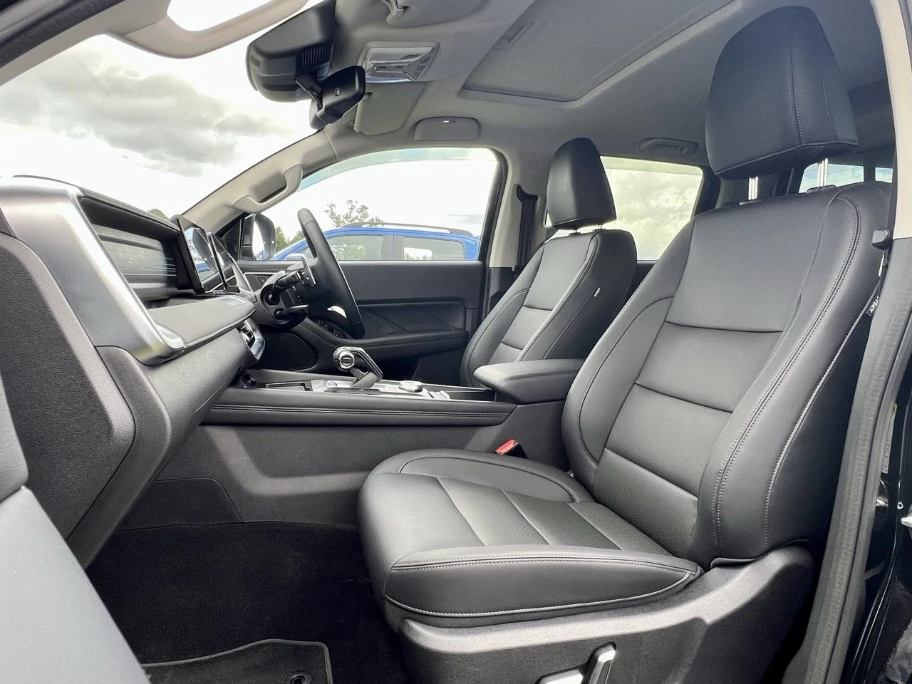 2025 GWM Poer300 Front Seats