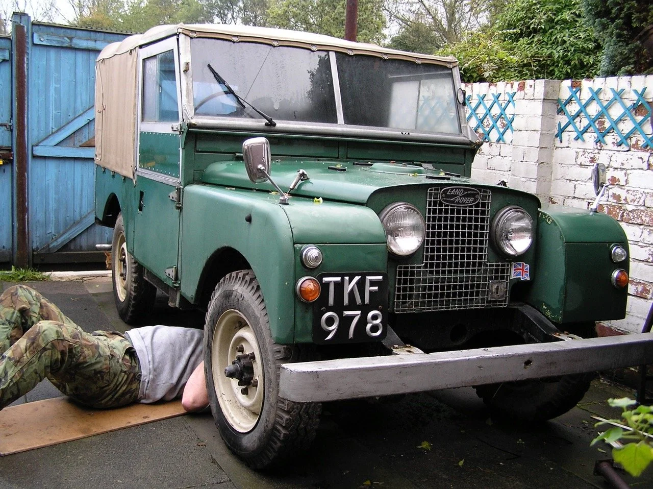 Tink, 1955 Series 1 Land Rover Damian Lying underneath
