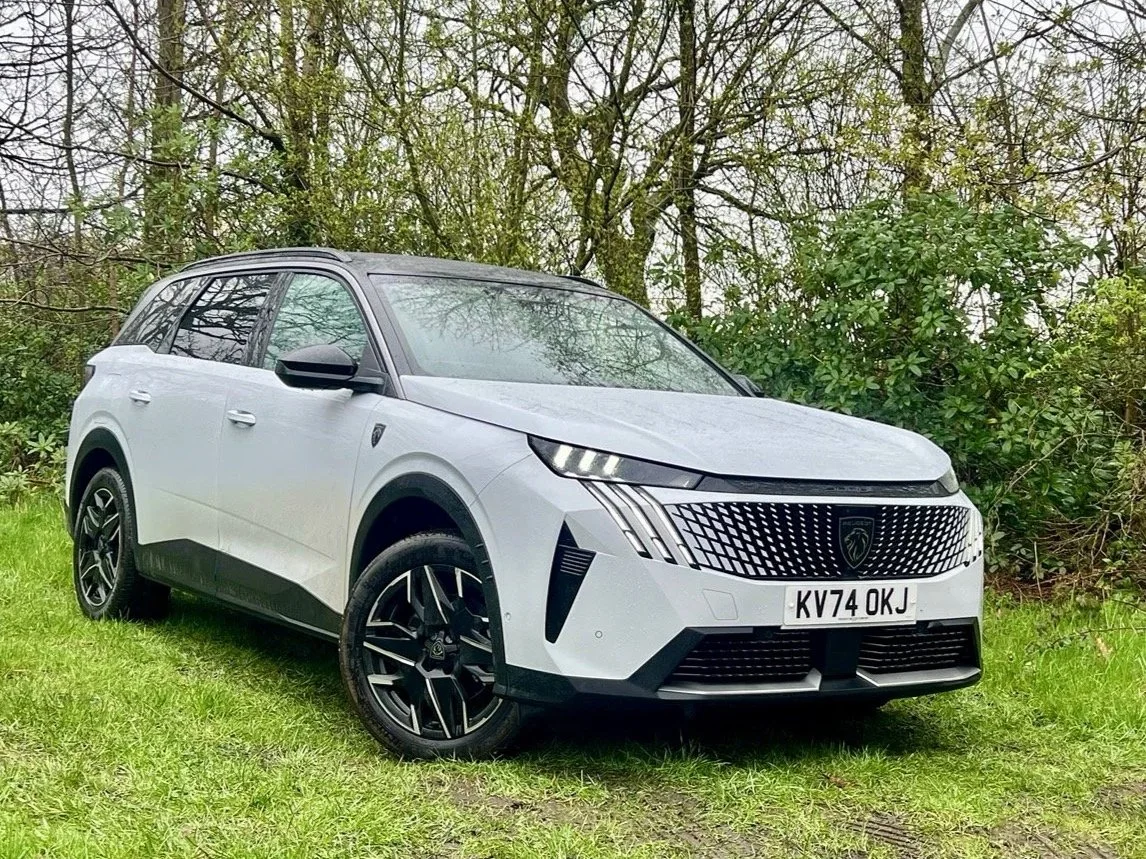 Review: 2026 Peugeot 5008 GT Hybrid 136 e-DSC6
