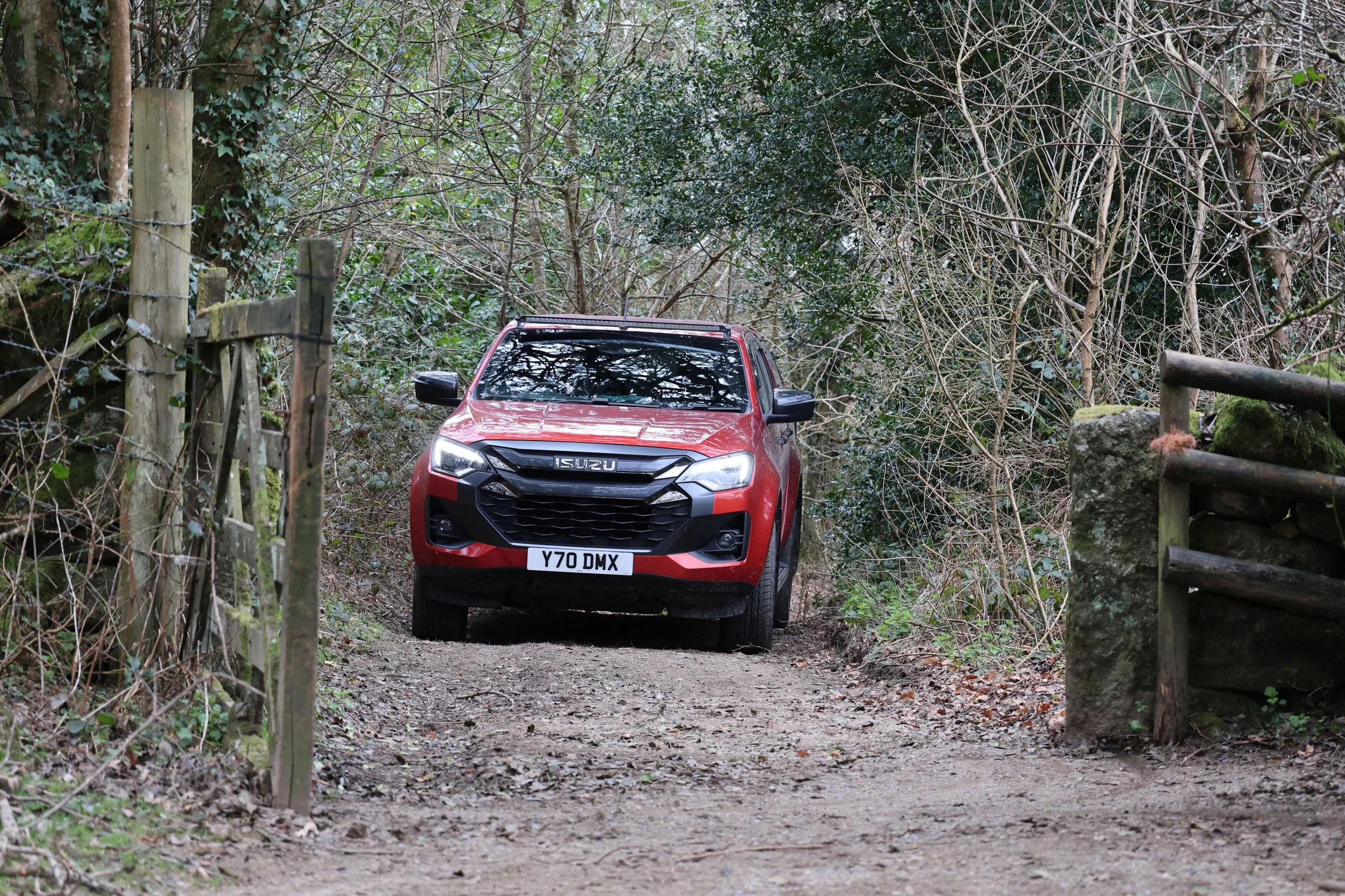 Isuzu D-Max green-laning