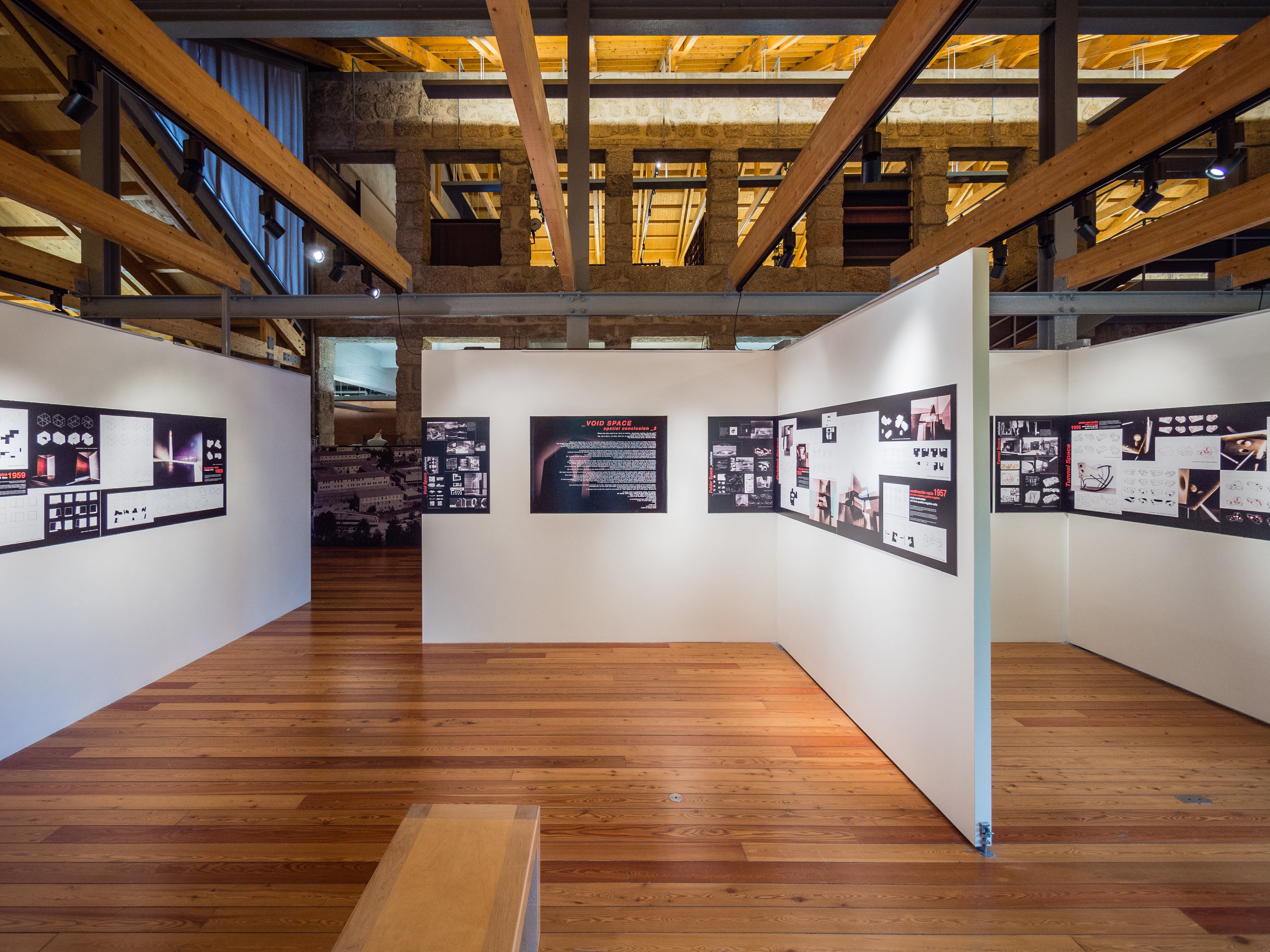   04.2015 - 06.2015    Museu dos Lanificios. Núcleo da Real Fábrica Veiga.     Covilh ã   (Portugal)   Fotografías J.C. Quindós 