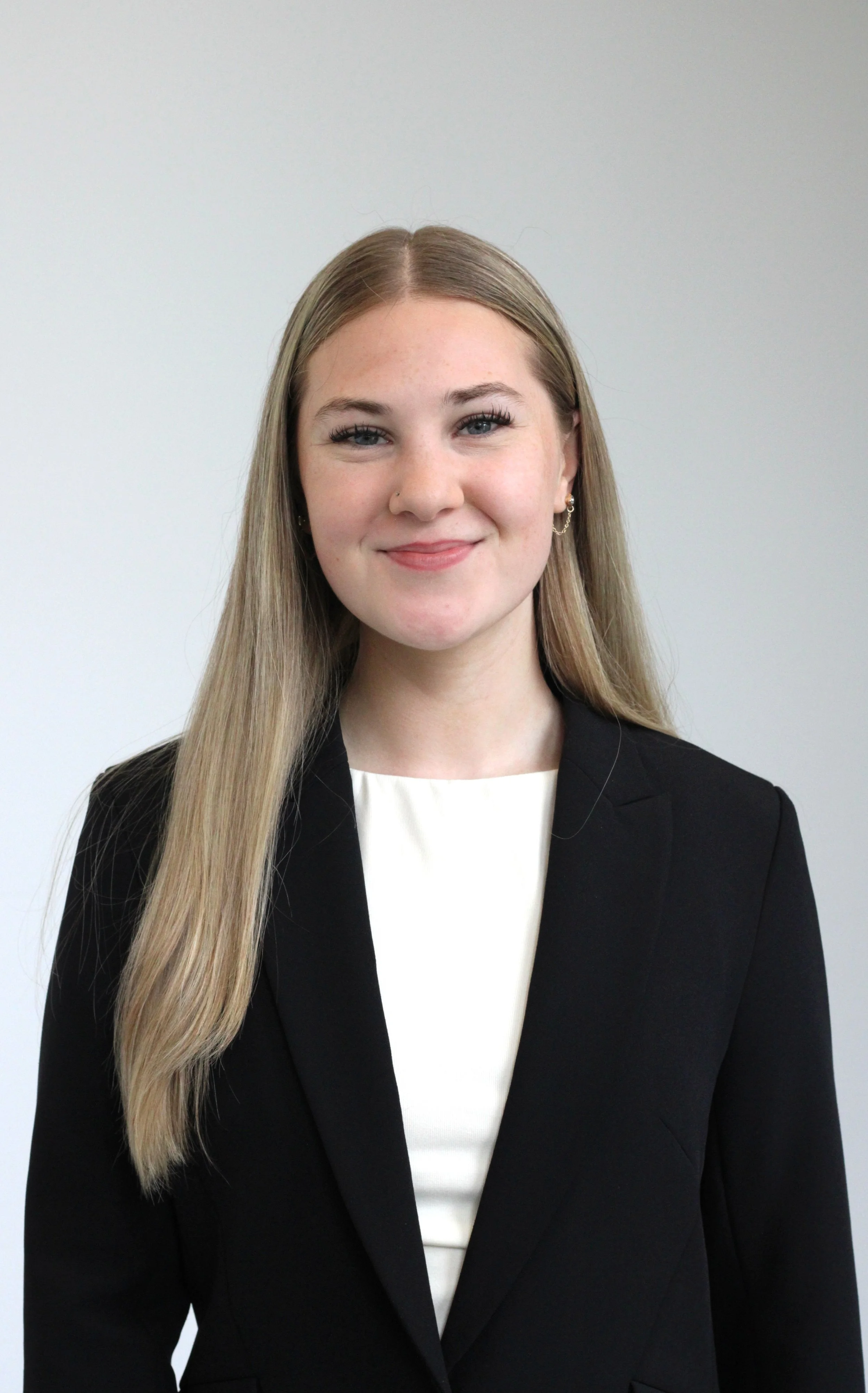 SARAH SEGVICH, ASSOCIATE
