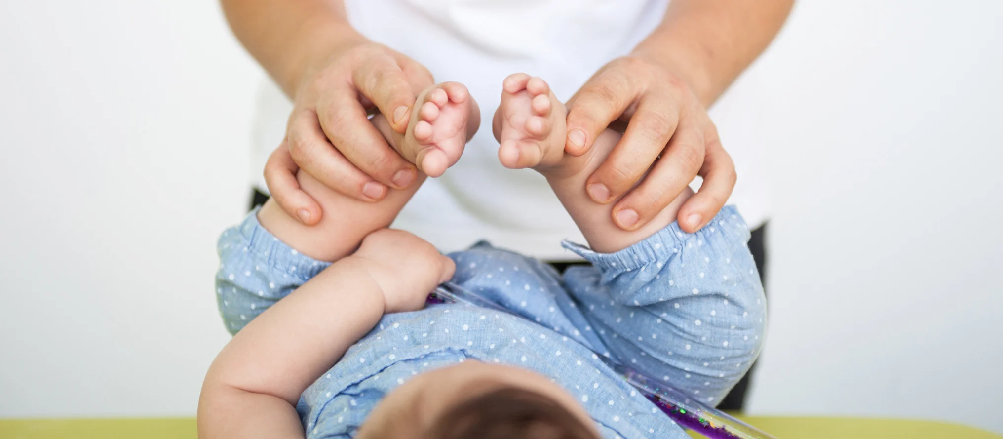 OSTEOPATHE-GENEVE-ADULTE-SENIOR-SPORTIF-DANCEUR-ENFANT-BEBE.jpg