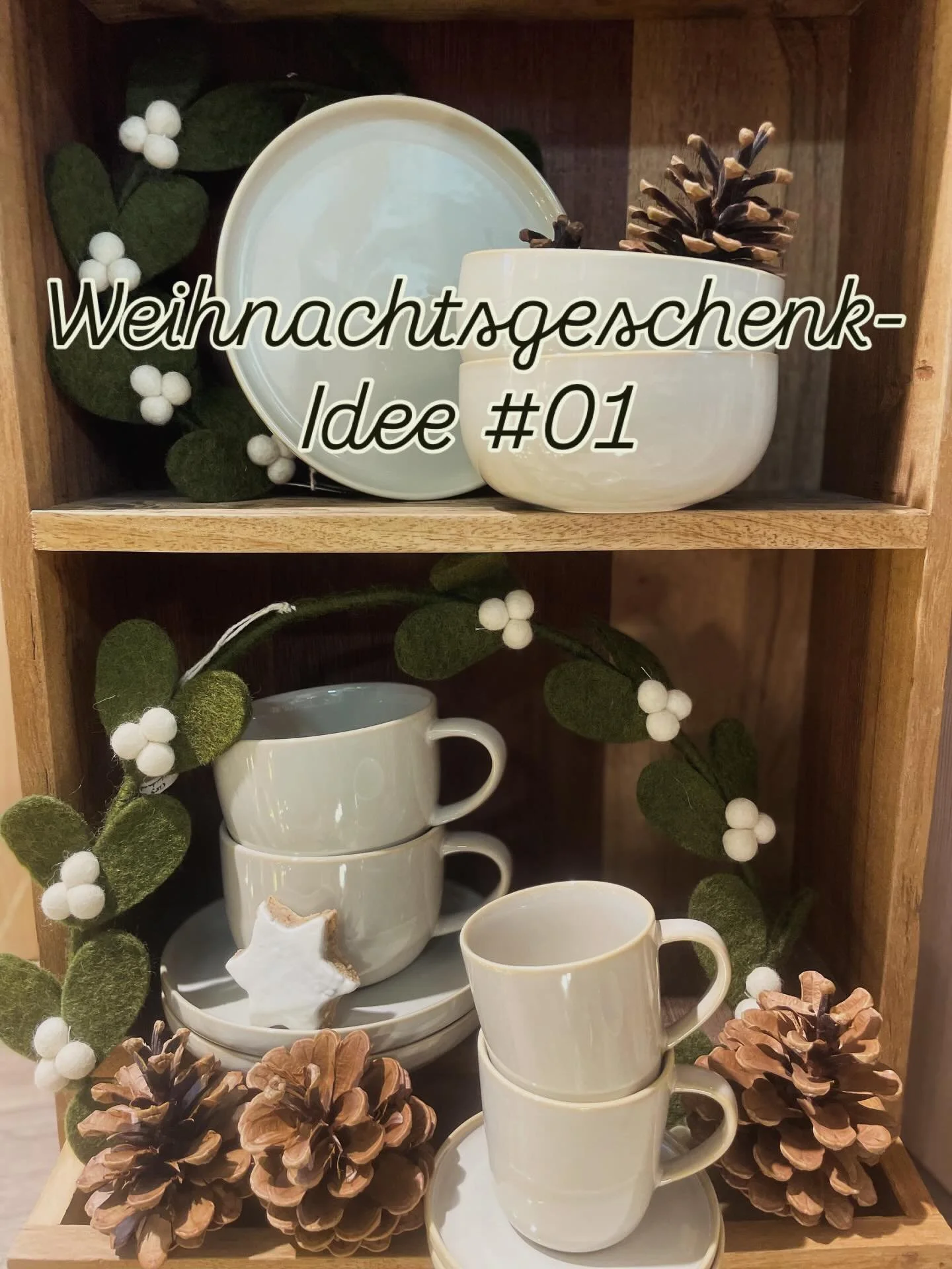 Geschenkidee #01 

🌲🎁 Ein Geschenk, das von Herzen kommt und perfekt zur Lieblingsserie zu Hause passt: ein feines Porzellanst&uuml;ck, das jede Sammlung abrundet und den Alltag ein kleines bisschen sch&ouml;ner macht. 🎁🌲

⭐️✨ Ob schicke Tasse od