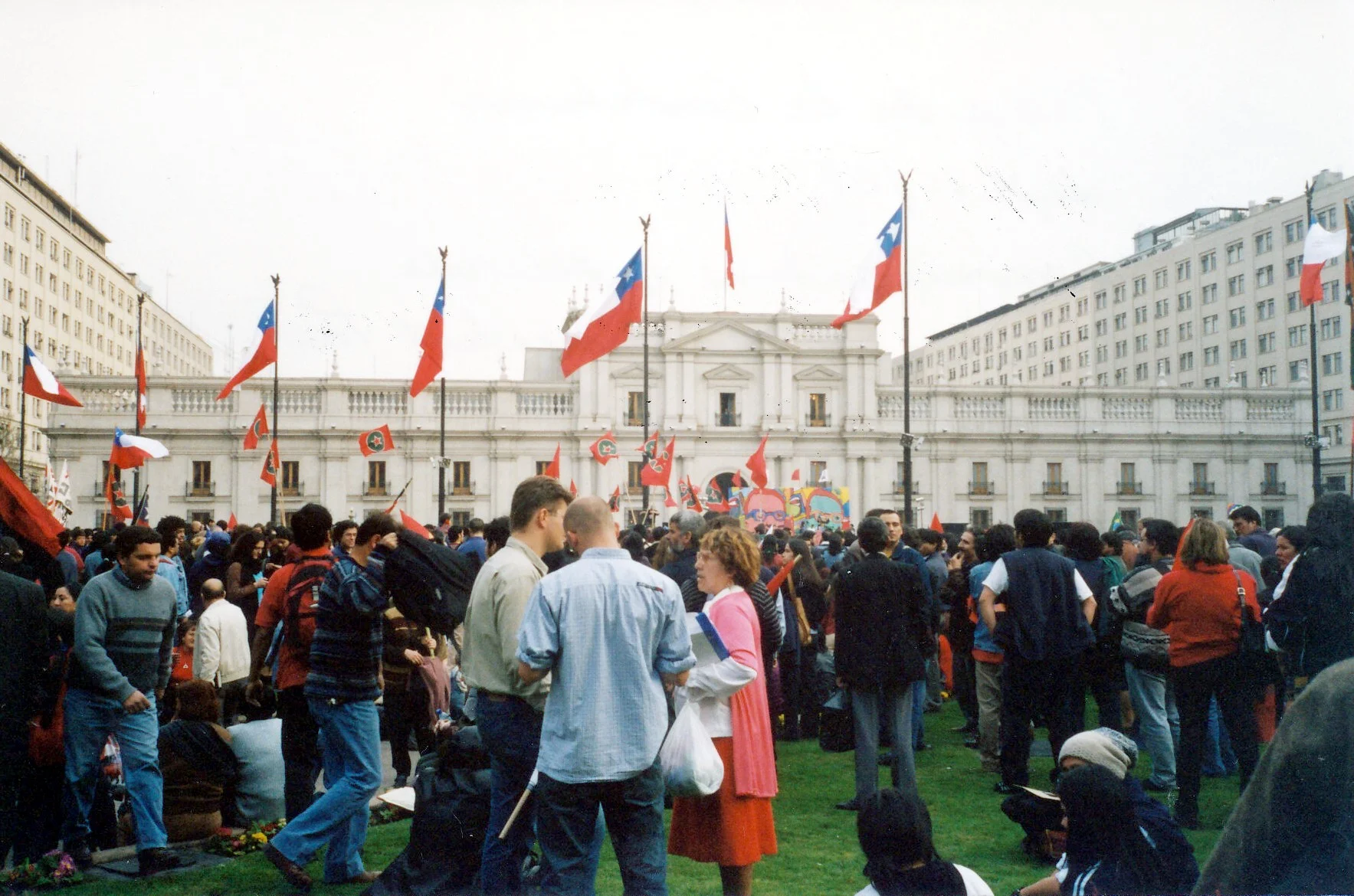 Gathering in commemoration of Allende - Plaza de la Constitución