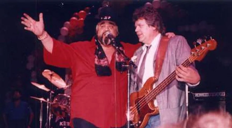 Ronnie Kings sings "Hit The Road Jack" and Wolfman Jack