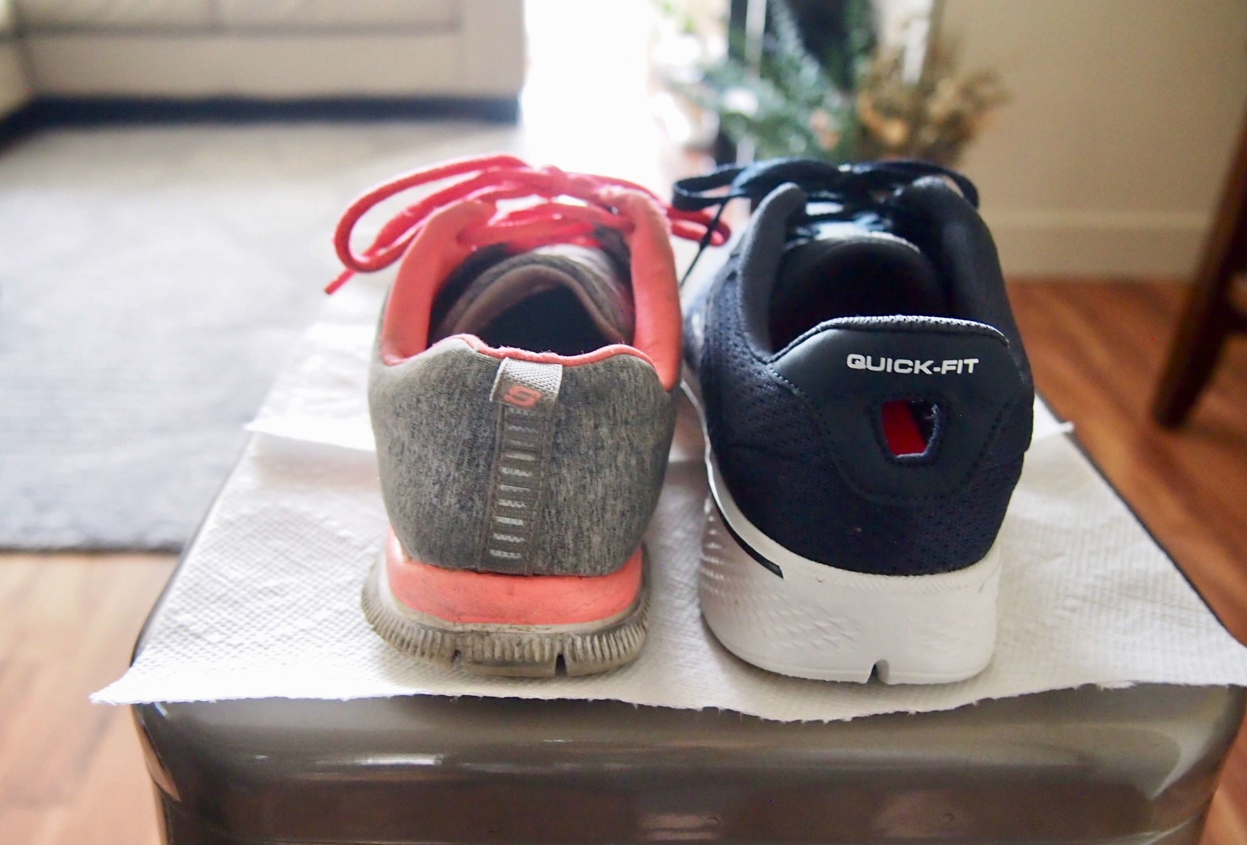 履き心地抜群なスケッチャーズ ジョギングシューズを買い替え ネットで靴を買うときに私が気をつけること りすと私と暮らし
