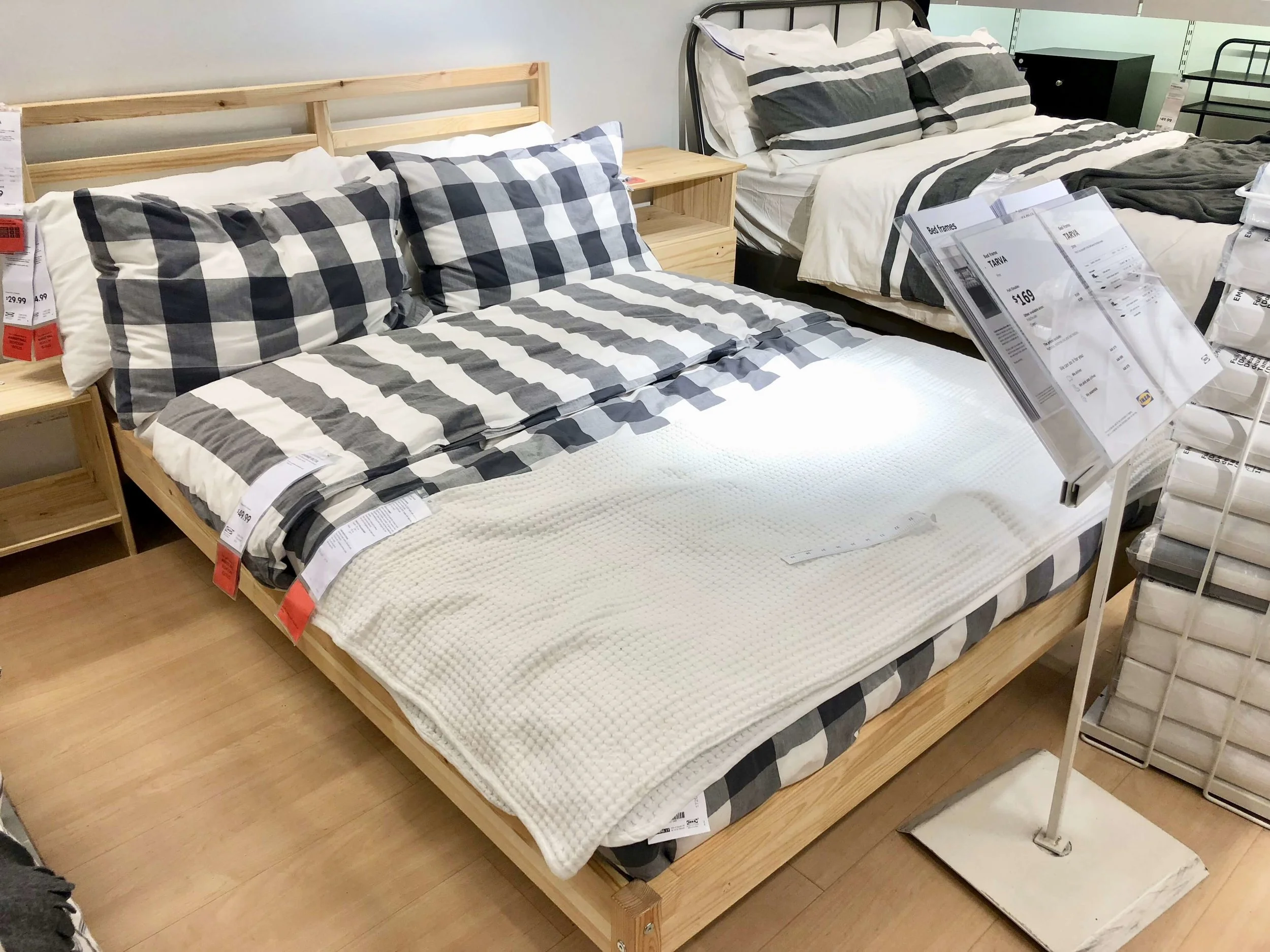 売れ筋ランキングも Ikea クイーンサイズベッドとマットレス 11 26まで クイーンベッド 売れ筋ランキングも Ikea クイーンサイズベッドとマットレス 11 26まで クイーンベッド