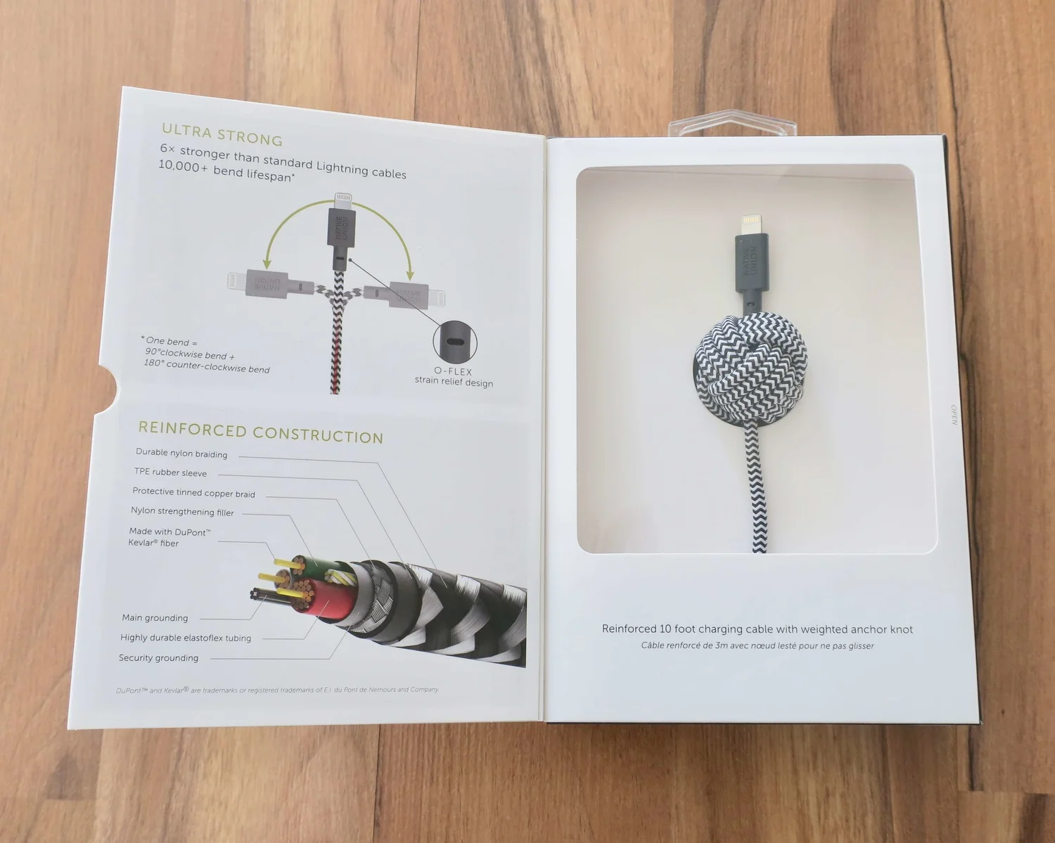 超使える!ベッドに入りながら楽にiPhone充電できる、おしゃれなナイト