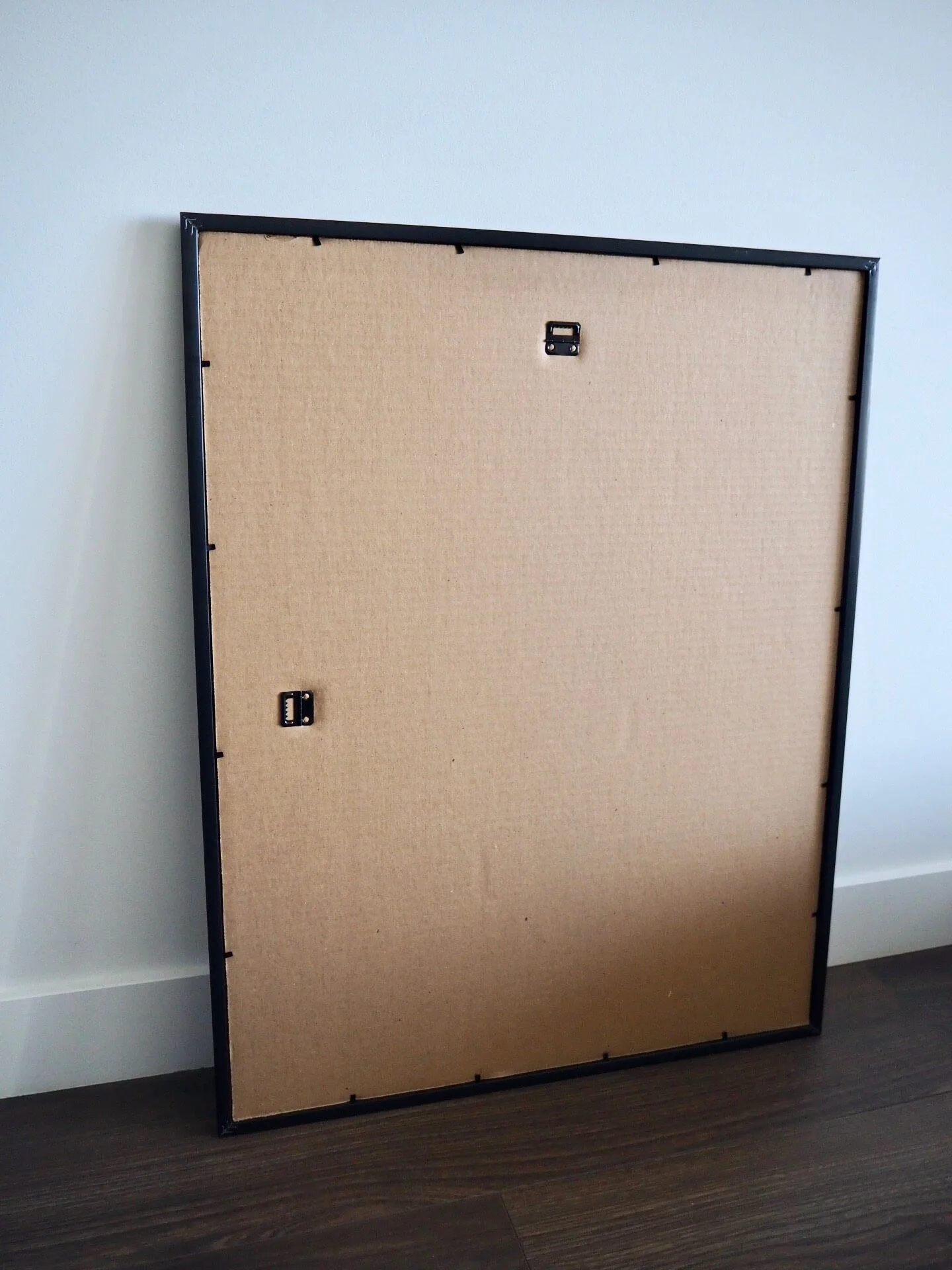 潔くカット＆フレームに入れたら生き返ったお気に入りモノトーンインテリア！