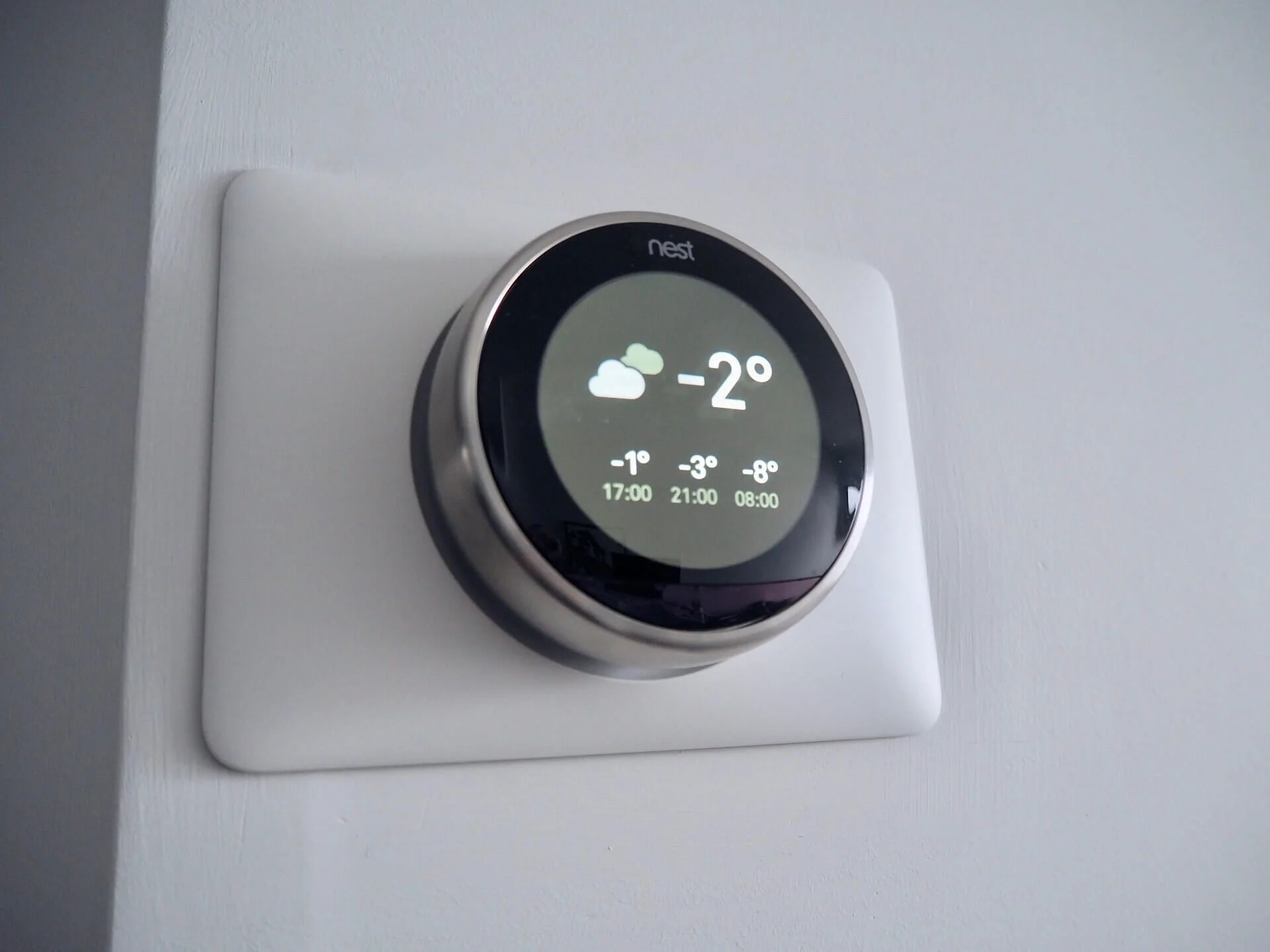 前のマンションより部屋が寒い!! わが家のとった策は冷気を封鎖！PART1