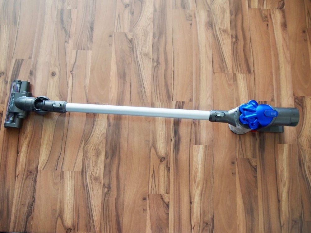 Dyson ダイソン Dc35のお手入れ 分解して中にたまった埃 チリは歯ブラシと爪楊枝で除去 りすと私と暮らし