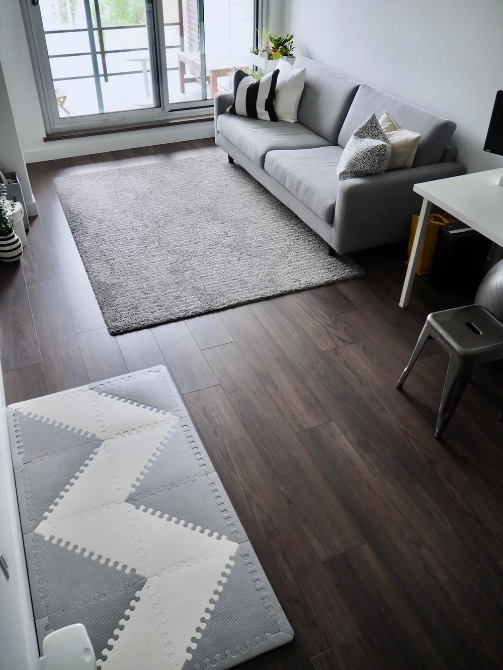 自分の部屋が客観的に見える なんか部屋がスッキリしない時にやる習慣 りすと私と暮らし