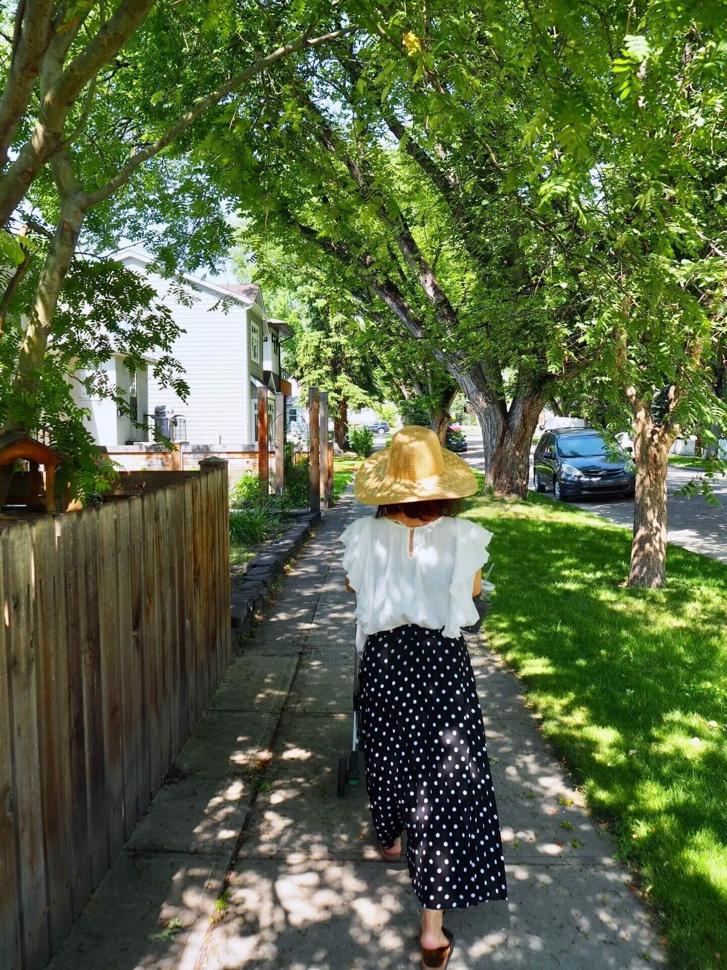 【30代ファッション】夏の日差しから頭皮を守りたい。初めて買ったつば広帽子が使える理由。