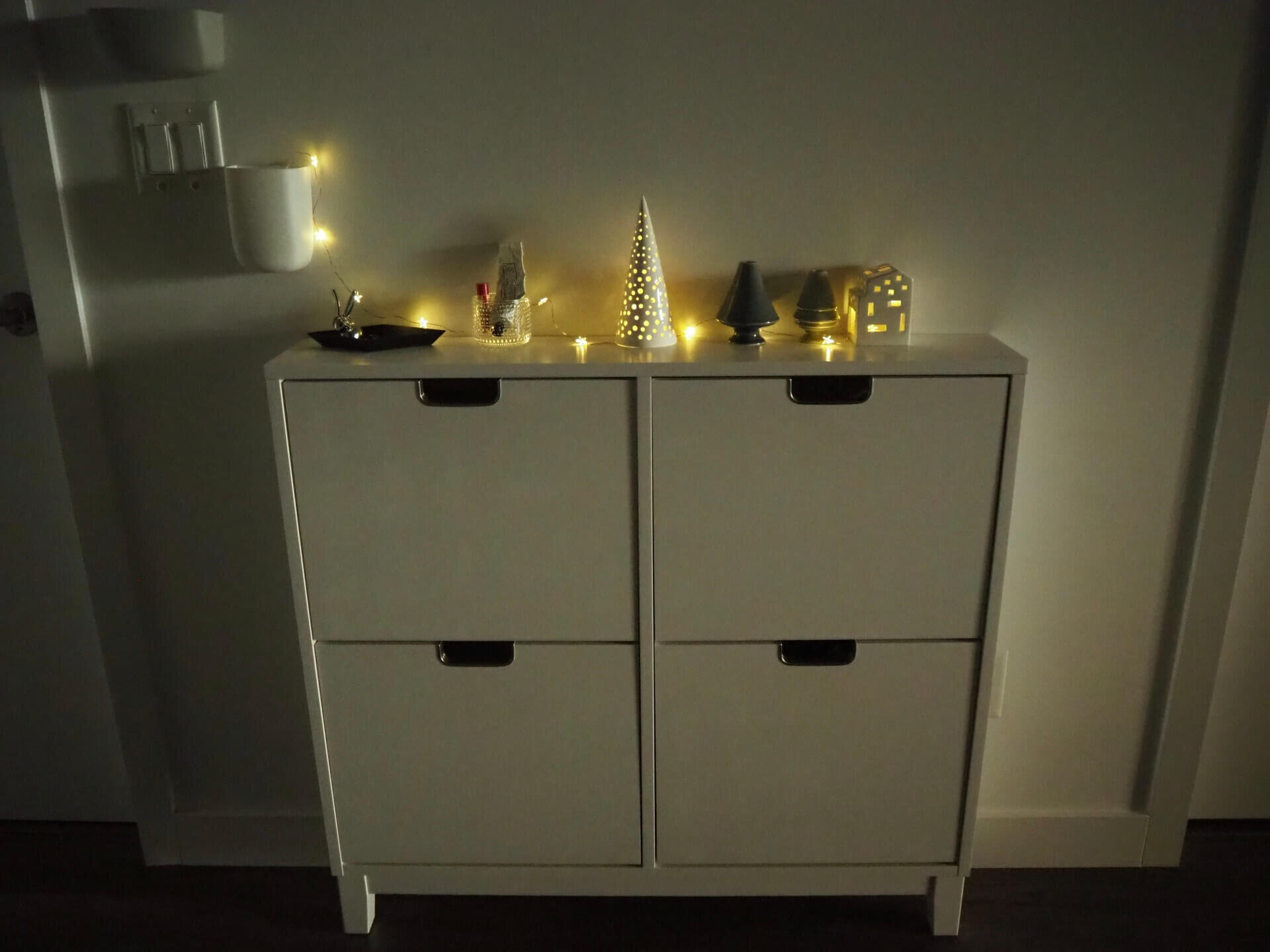 一気にクリスマスムード！玄関省スペースに北欧雑貨 ワイヤーライトを飾ってみた。