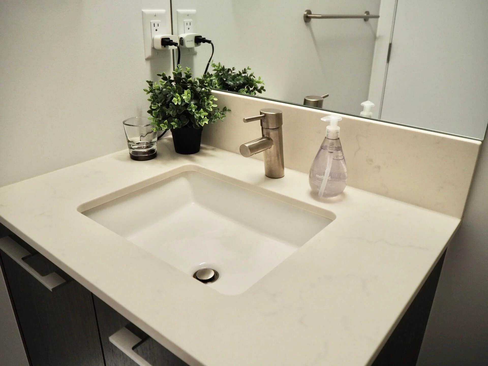 洗面所のインテリアに馴染むハンドソープ「メソッド」おすすめの６つの理由