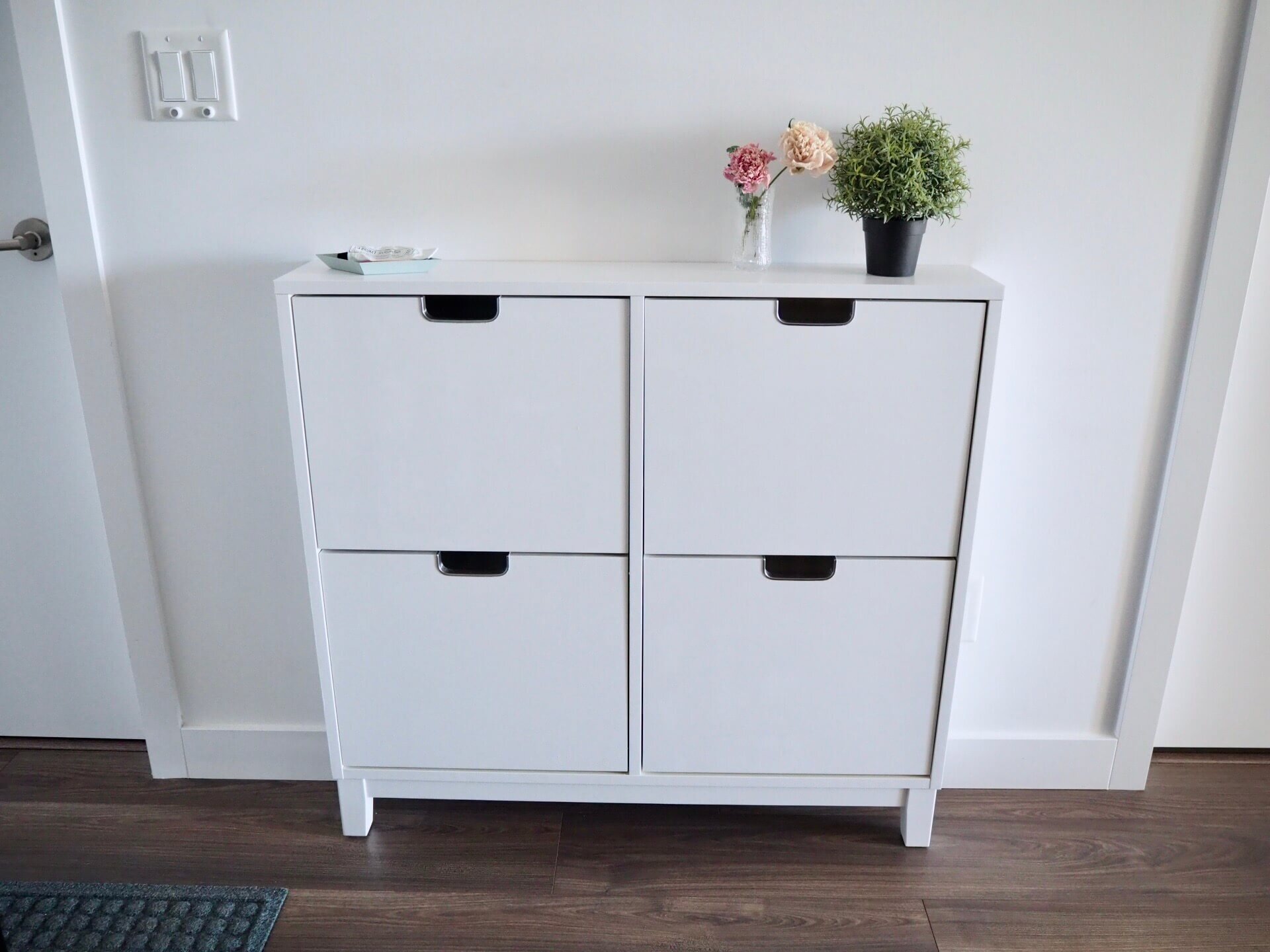 幅17cmのIKEA収納家具で狭い玄関が快適に！【靴収納アイデア③】