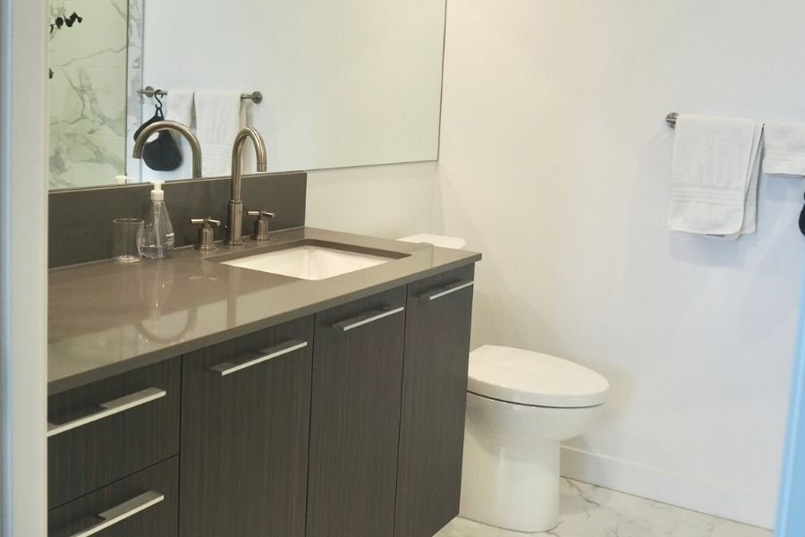 夫の潔い言葉で諦めがついた。落ちないトイレの黄ばみ汚れ。