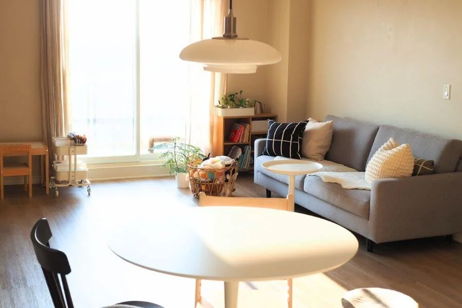 丸テーブルを買って後悔しないために 知っておくべきメリット デメリット！