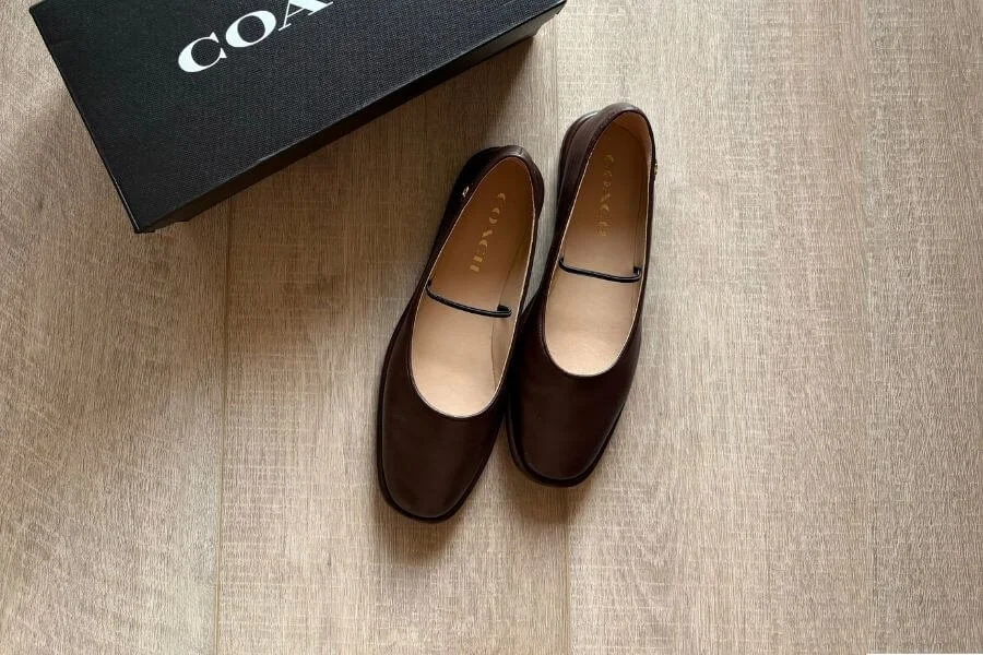 COACHフラットシューズレビュー｜季節の変わり目に活躍！夏→秋コーデ2選
