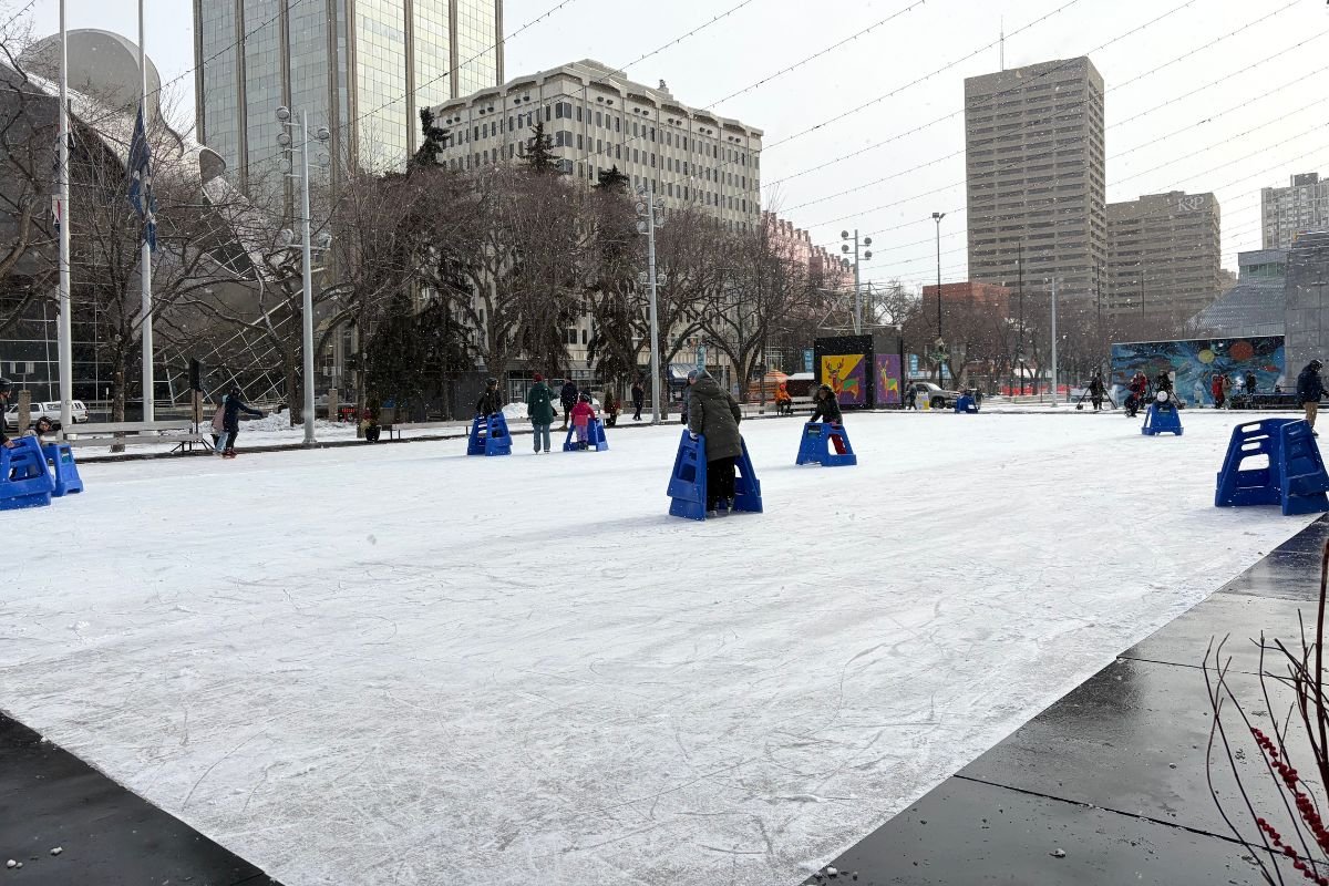 今年の冬、長すぎ〜！降り続ける雪と30年ぶりのスケート