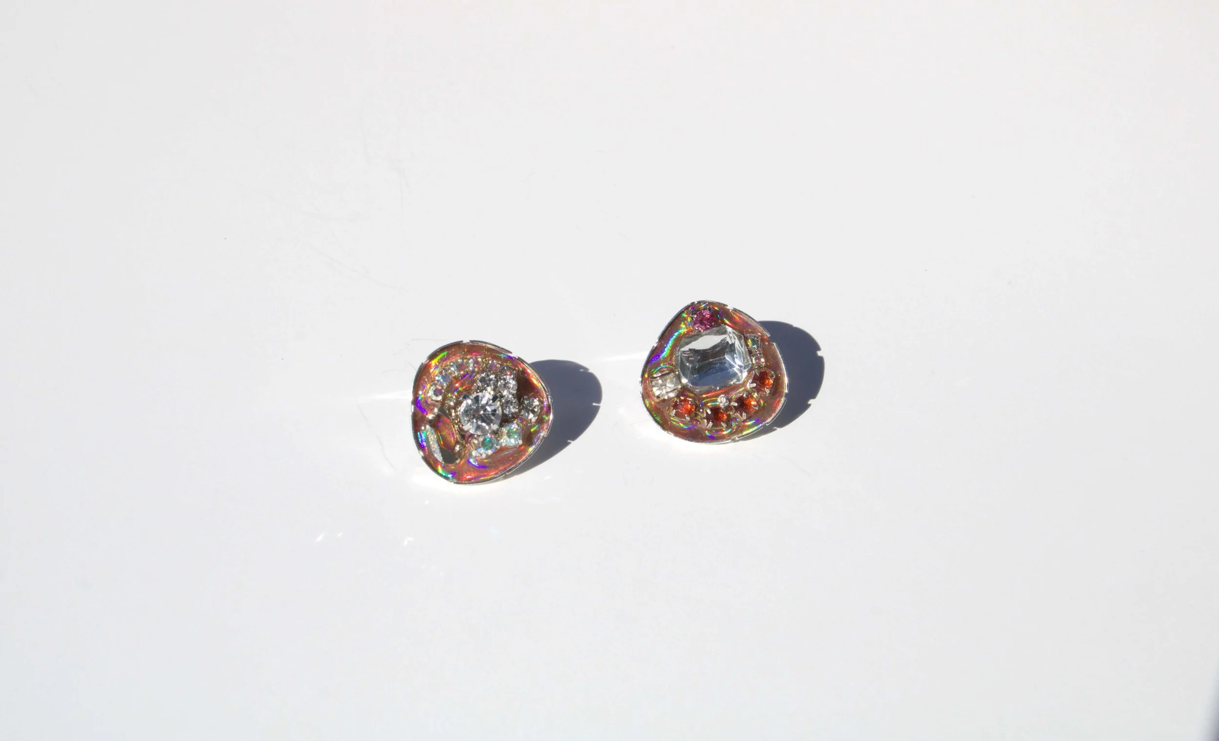 rhinestone studs rainbowred.jpg