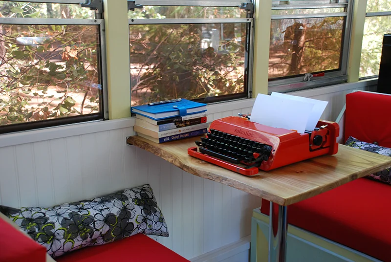 typewriter.jpg
