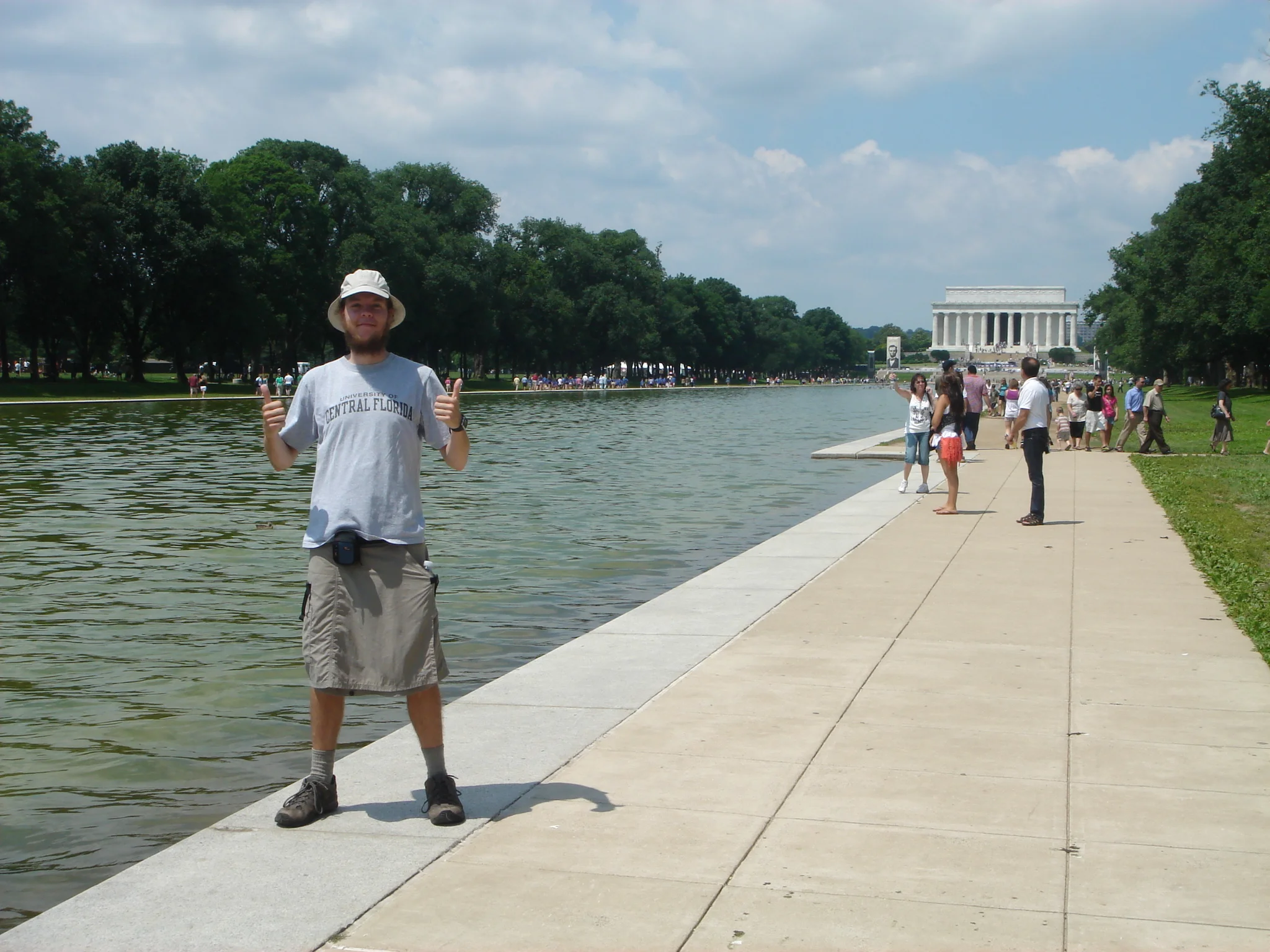 AT 2 1087.jpg