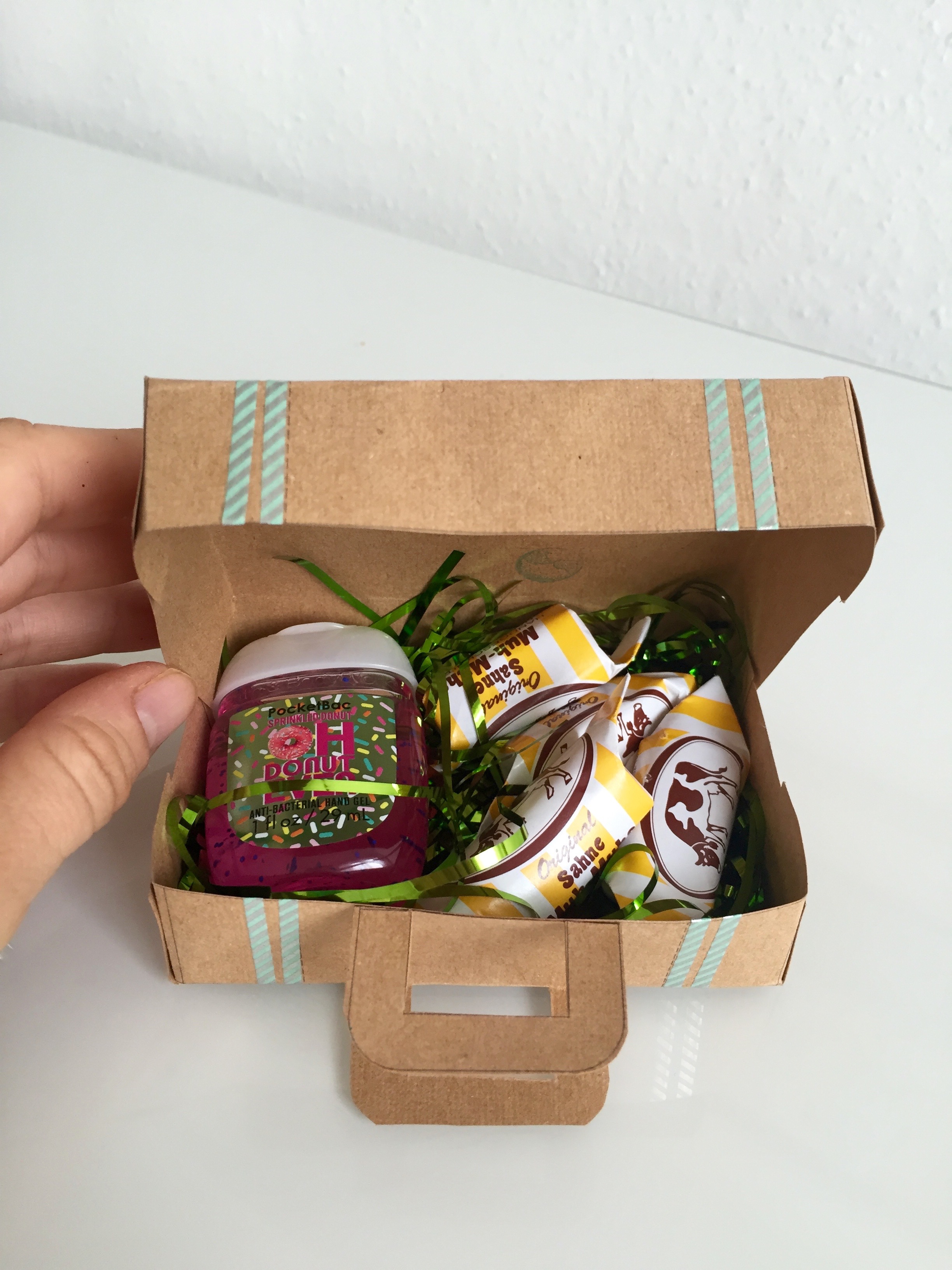 Fill with favorite party favors! 