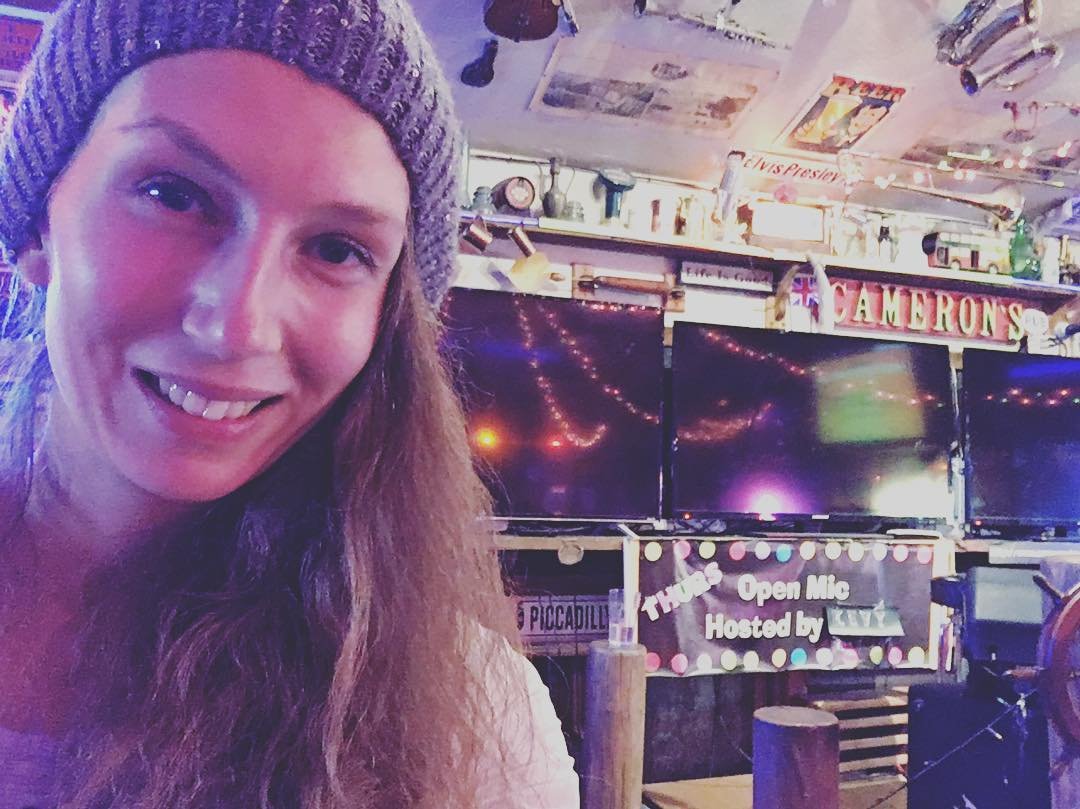 I gotta start somewhere...why not get back to an open mic?! Today I walked into a random one, borrowed a guitar and played a 3-song set. IT FELT SO GOOD 😍 It's been 6 months since I played my last full show in Moscow and I did feel a little bit rust