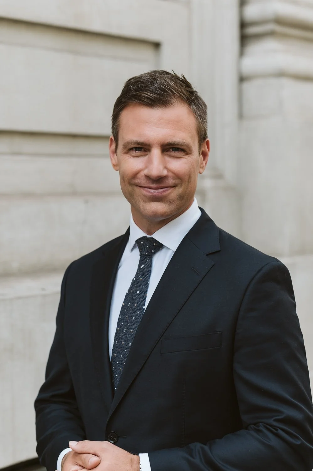 Auckland Lifestyle Headshot Photography for male Barrister-1.jpg
